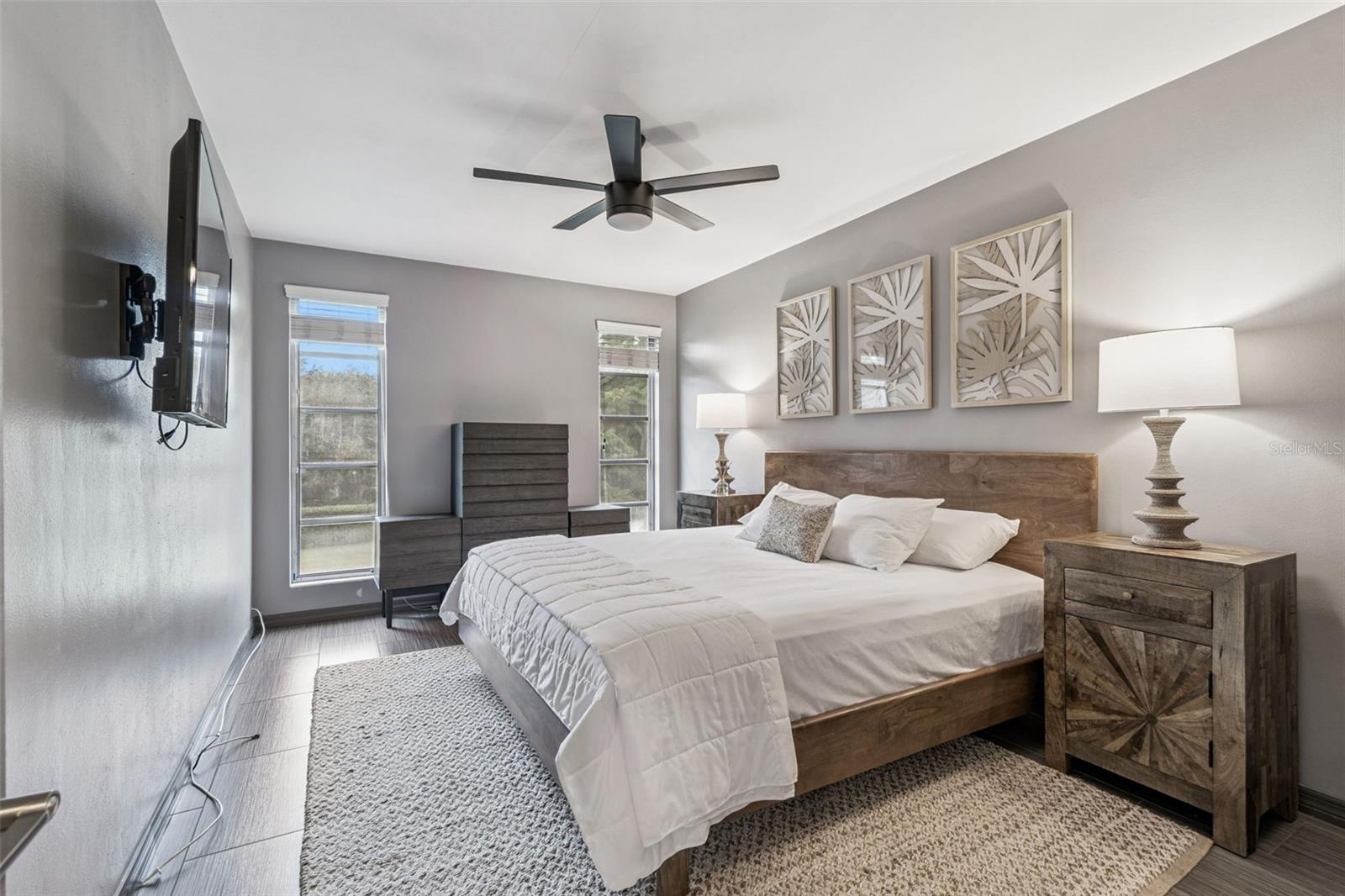 Image 21 of 48 For 346 Pennsylvania Avenue 3