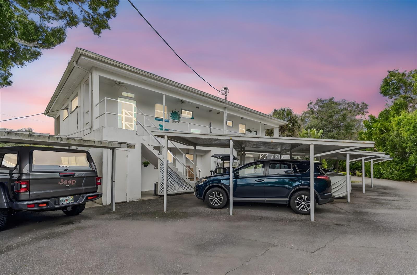 Image 29 of 48 For 346 Pennsylvania Avenue 3