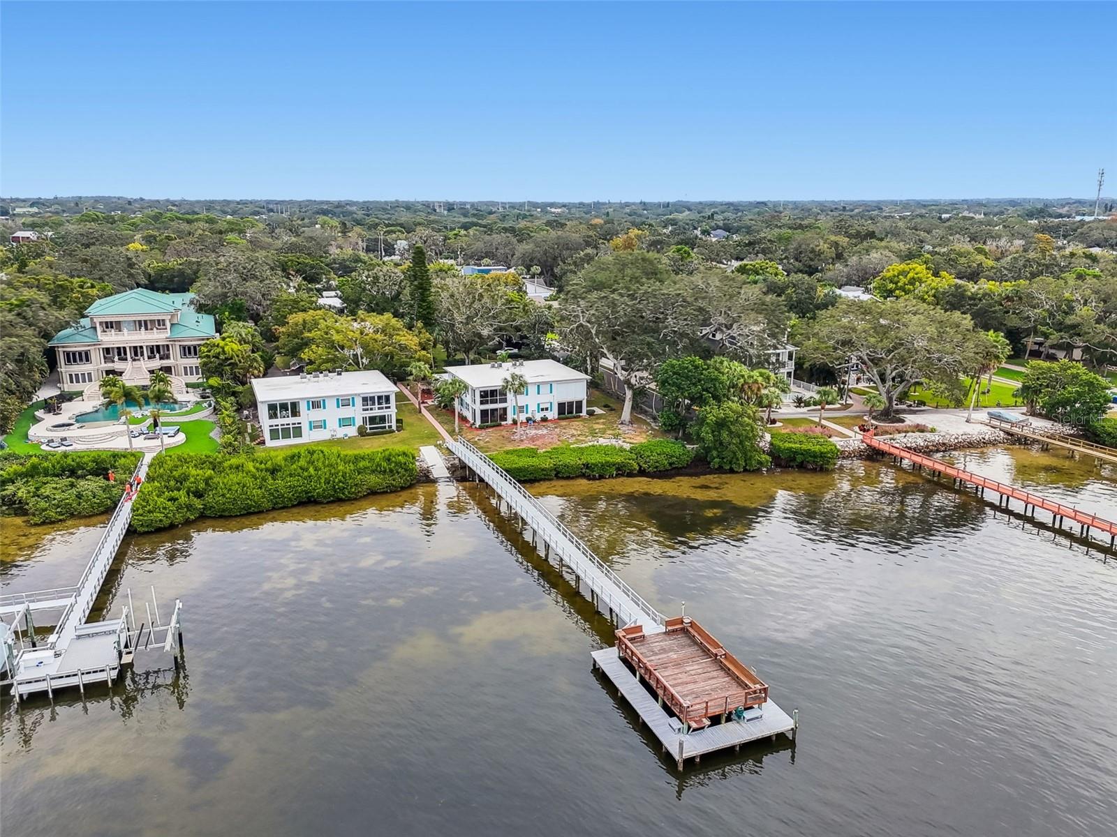 Image 39 of 48 For 346 Pennsylvania Avenue 3