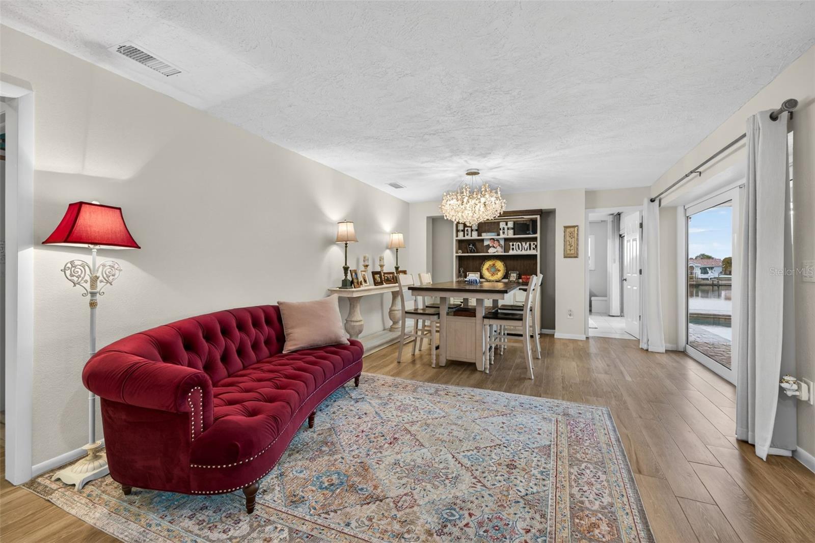 Image 10 of 58 For 4712 Overlook Drive Ne