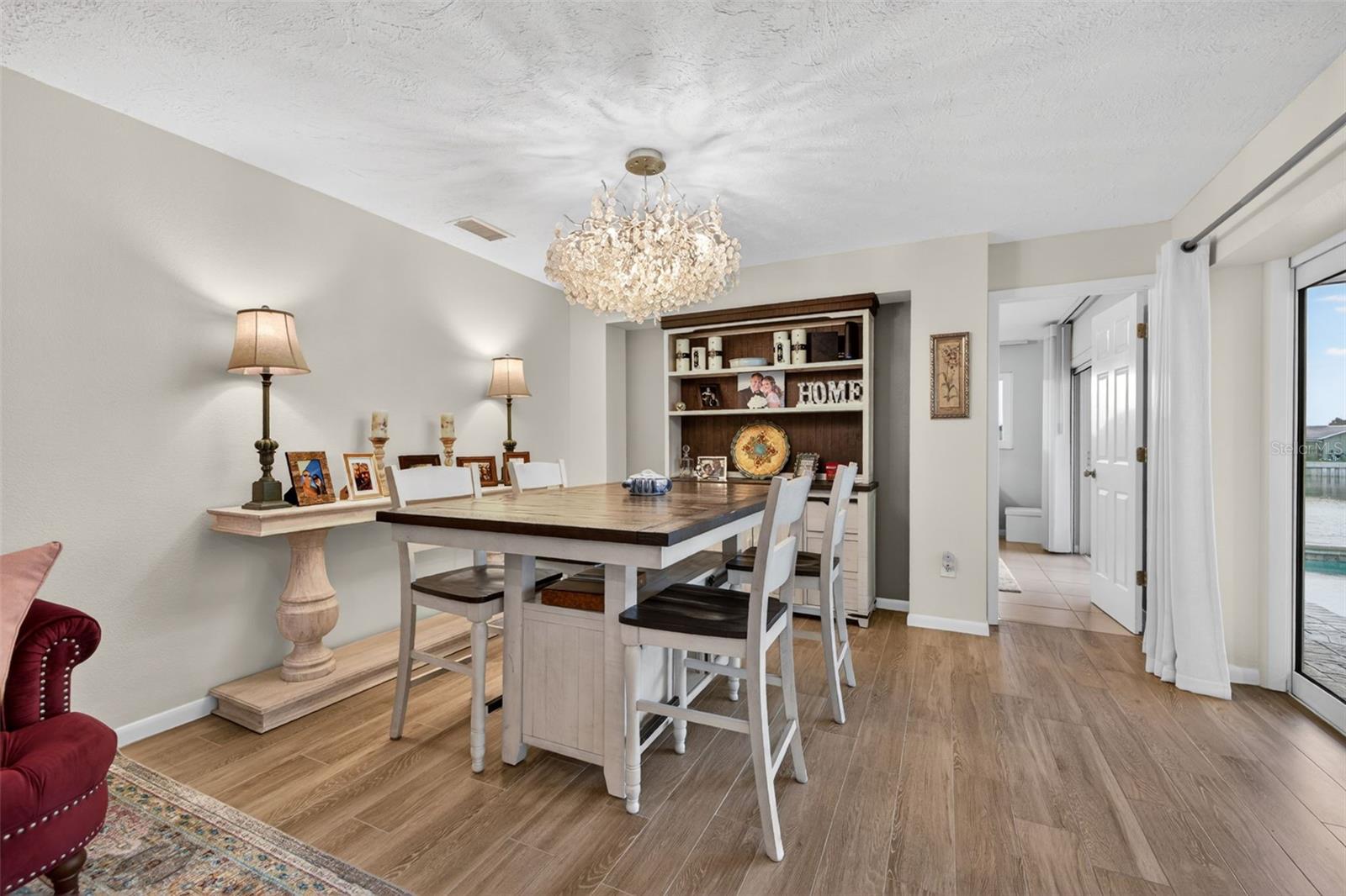 Image 11 of 58 For 4712 Overlook Drive Ne