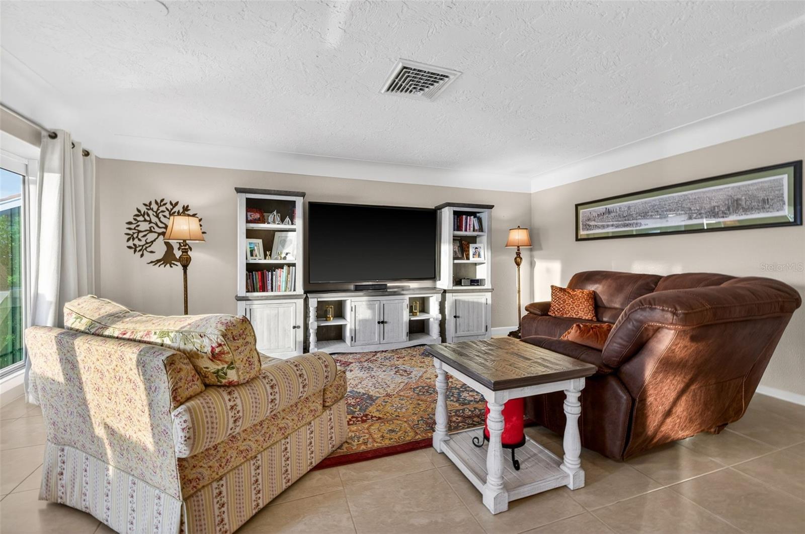 Image 26 of 58 For 4712 Overlook Drive Ne