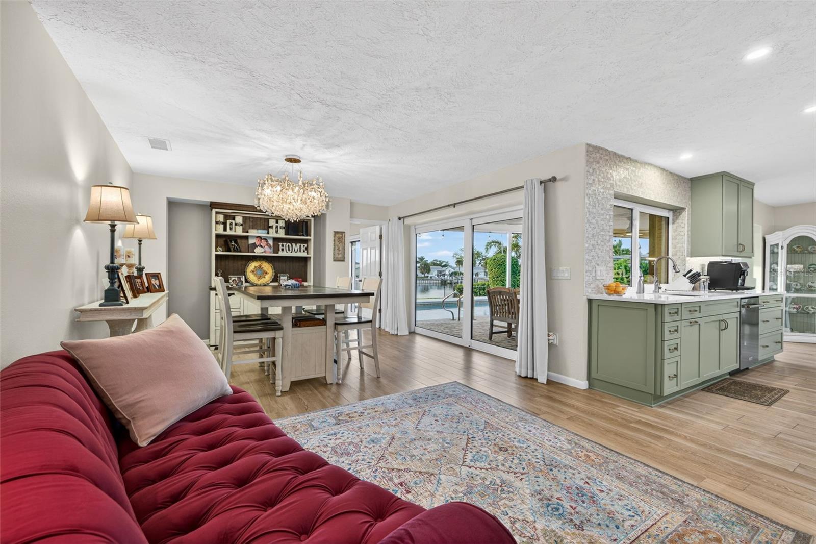 Image 28 of 58 For 4712 Overlook Drive Ne