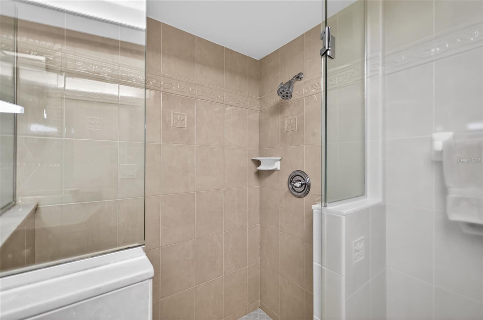 Image 29 of 58 For 4712 Overlook Drive Ne