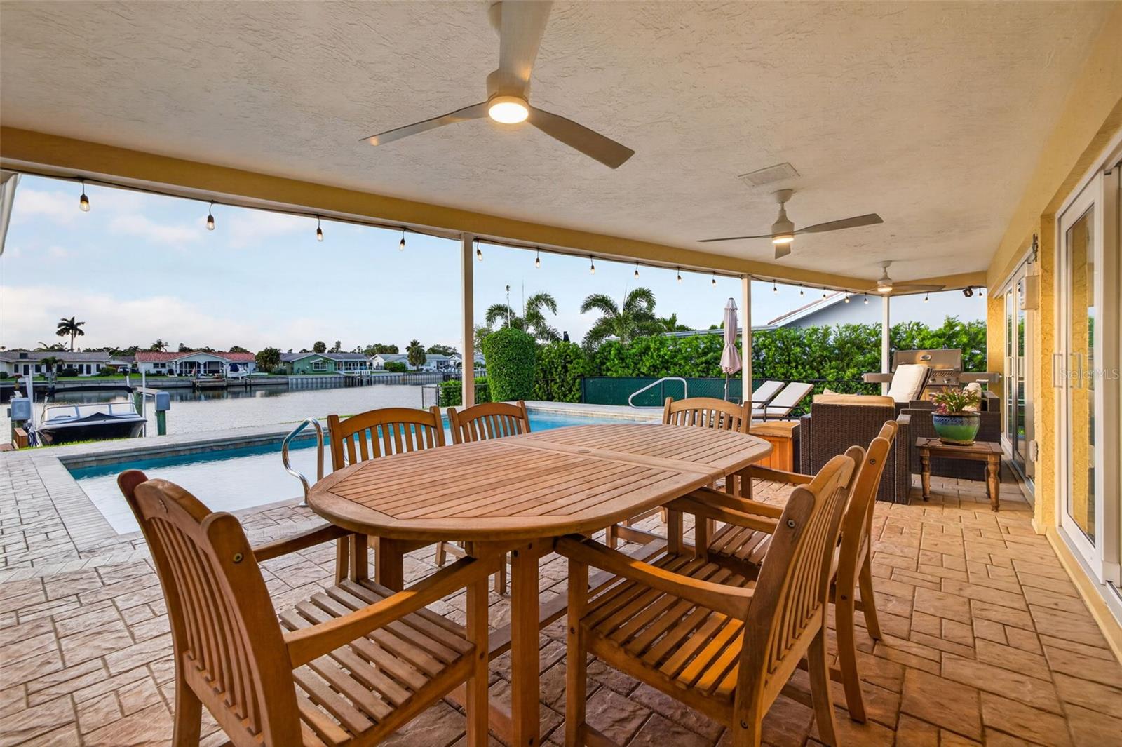 Image 39 of 58 For 4712 Overlook Drive Ne