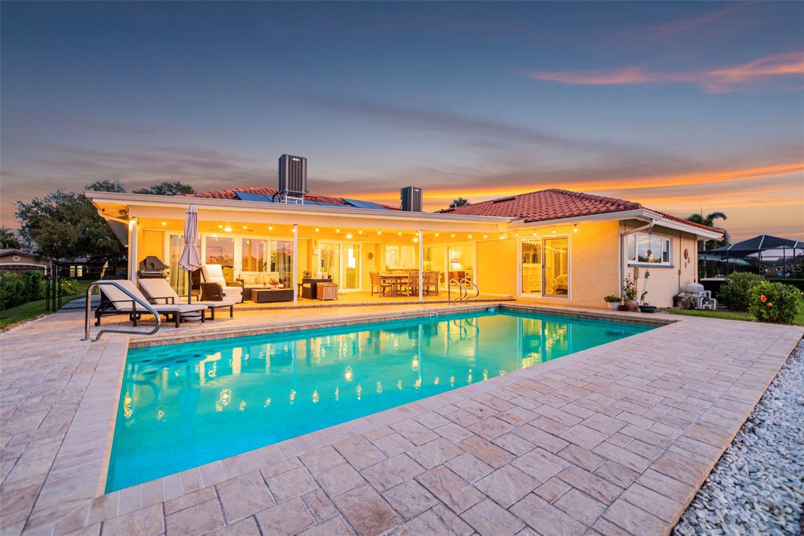 Image 4 of 58 For 4712 Overlook Drive Ne