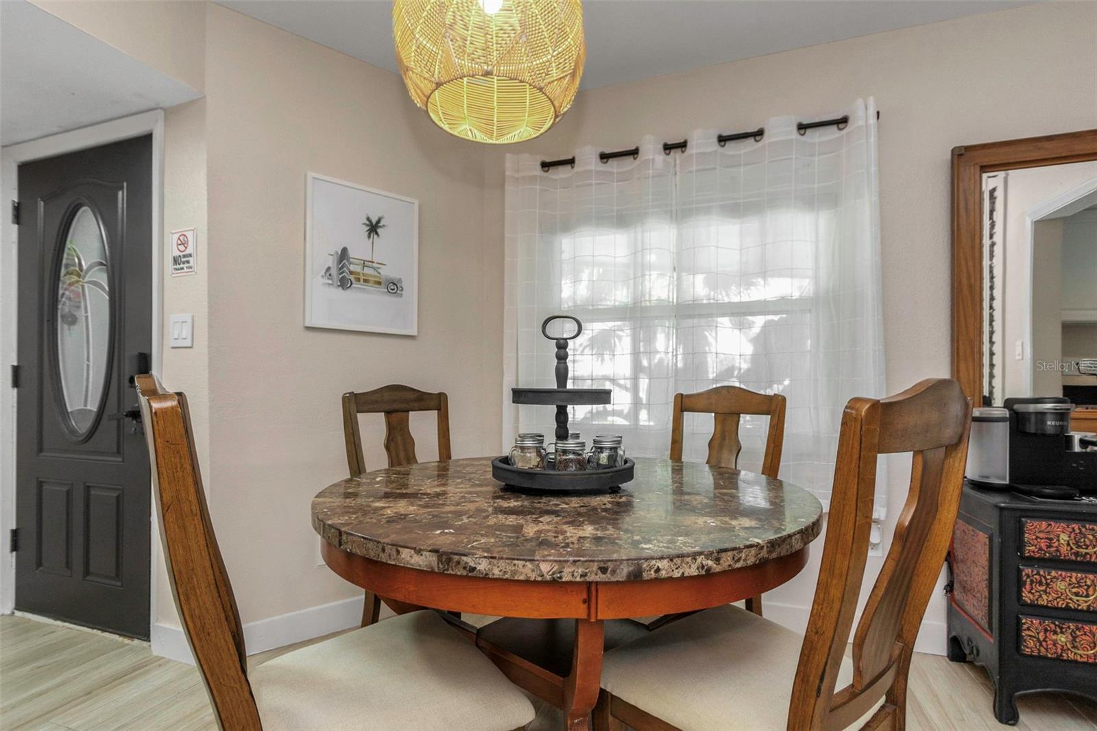 Image 18 of 57 For 1057 Calumet Street