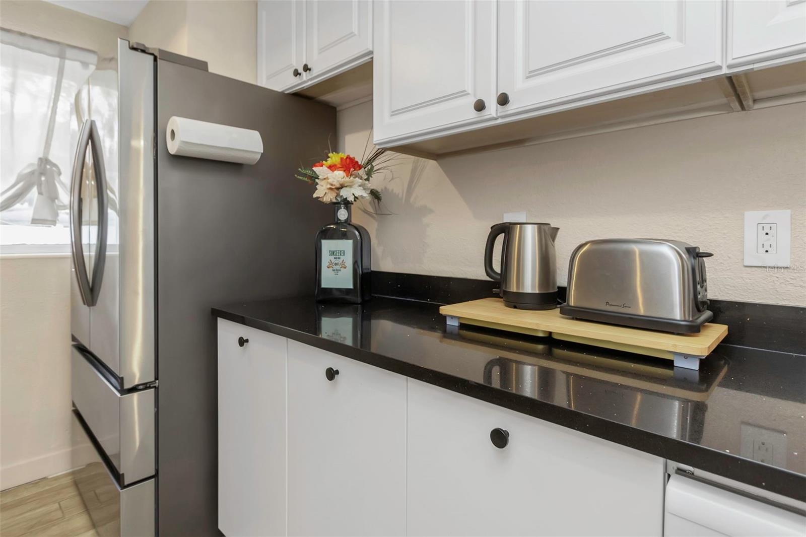 Image 24 of 57 For 1057 Calumet Street