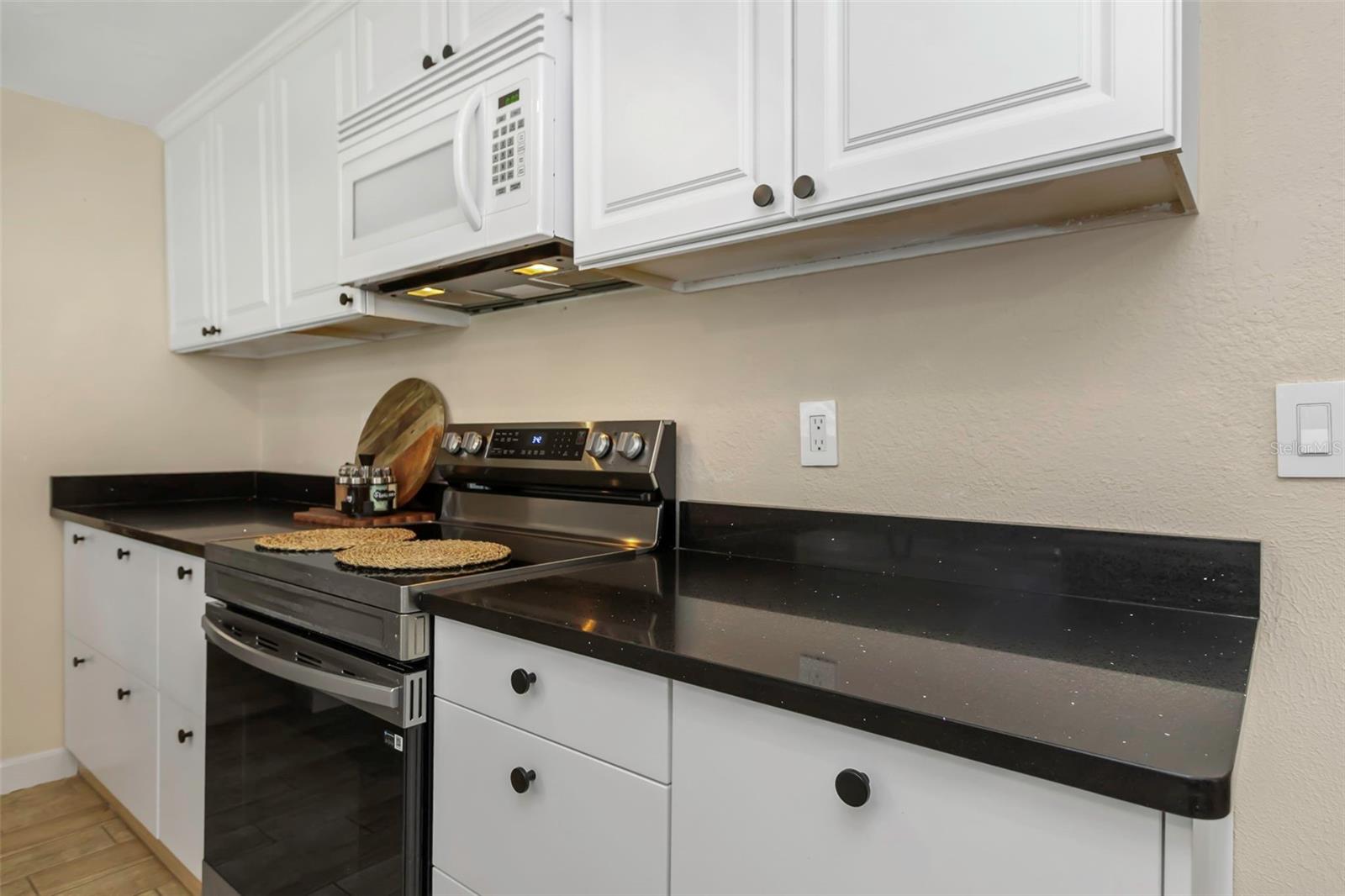 Image 26 of 57 For 1057 Calumet Street