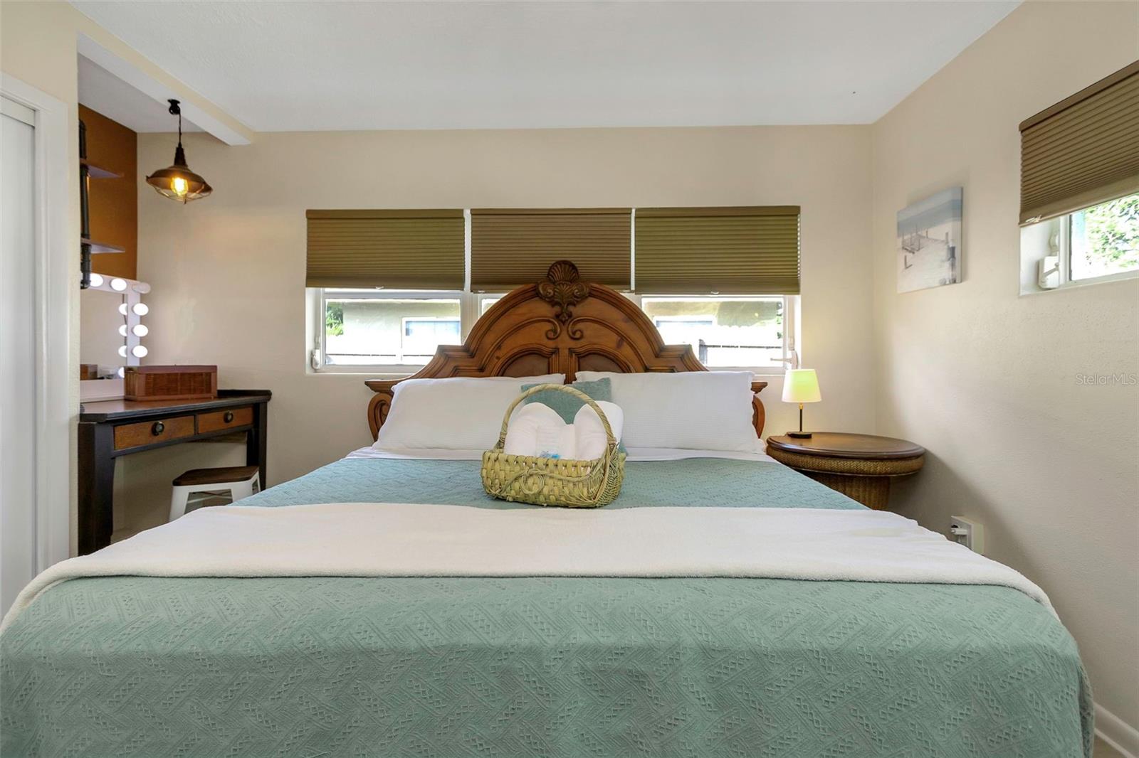 Image 29 of 57 For 1057 Calumet Street