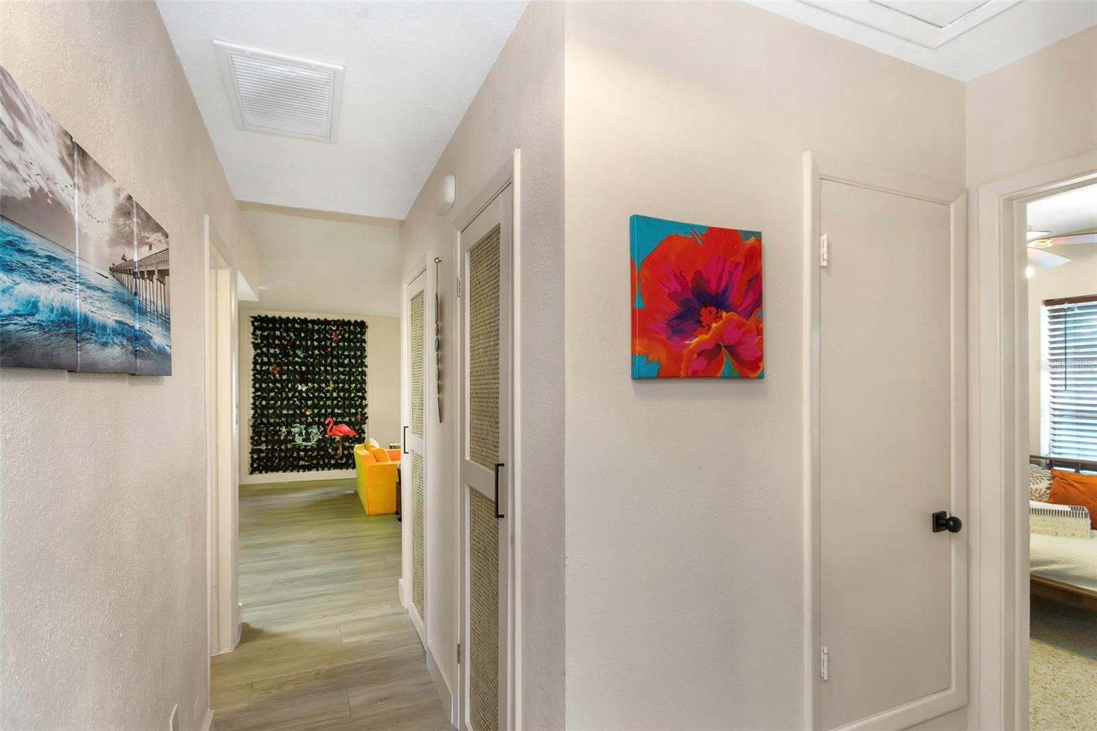 Image 44 of 57 For 1057 Calumet Street