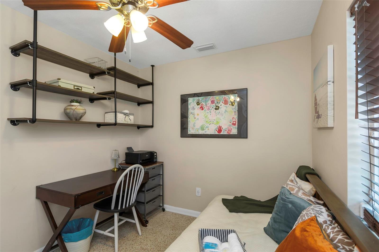 Image 46 of 57 For 1057 Calumet Street