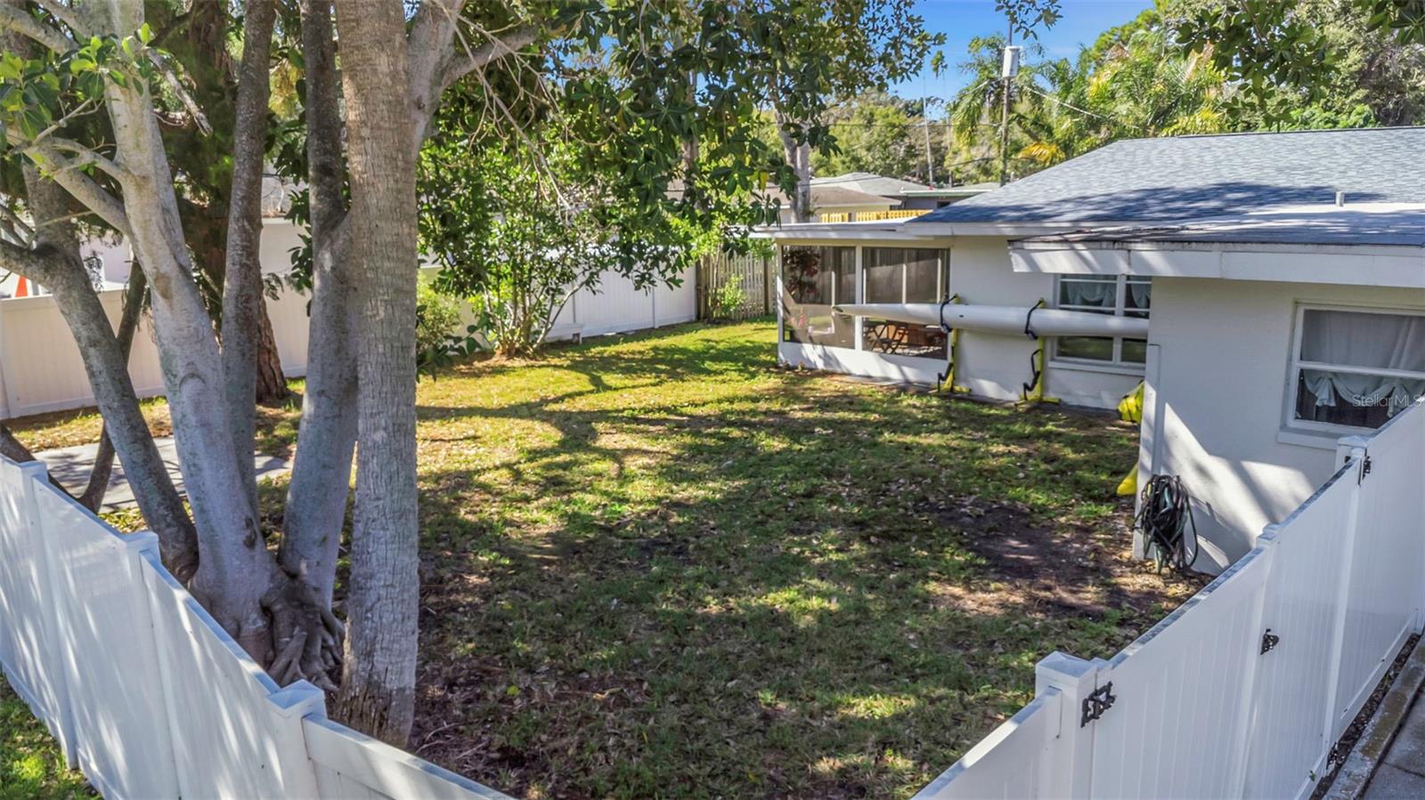 Image 51 of 57 For 1057 Calumet Street