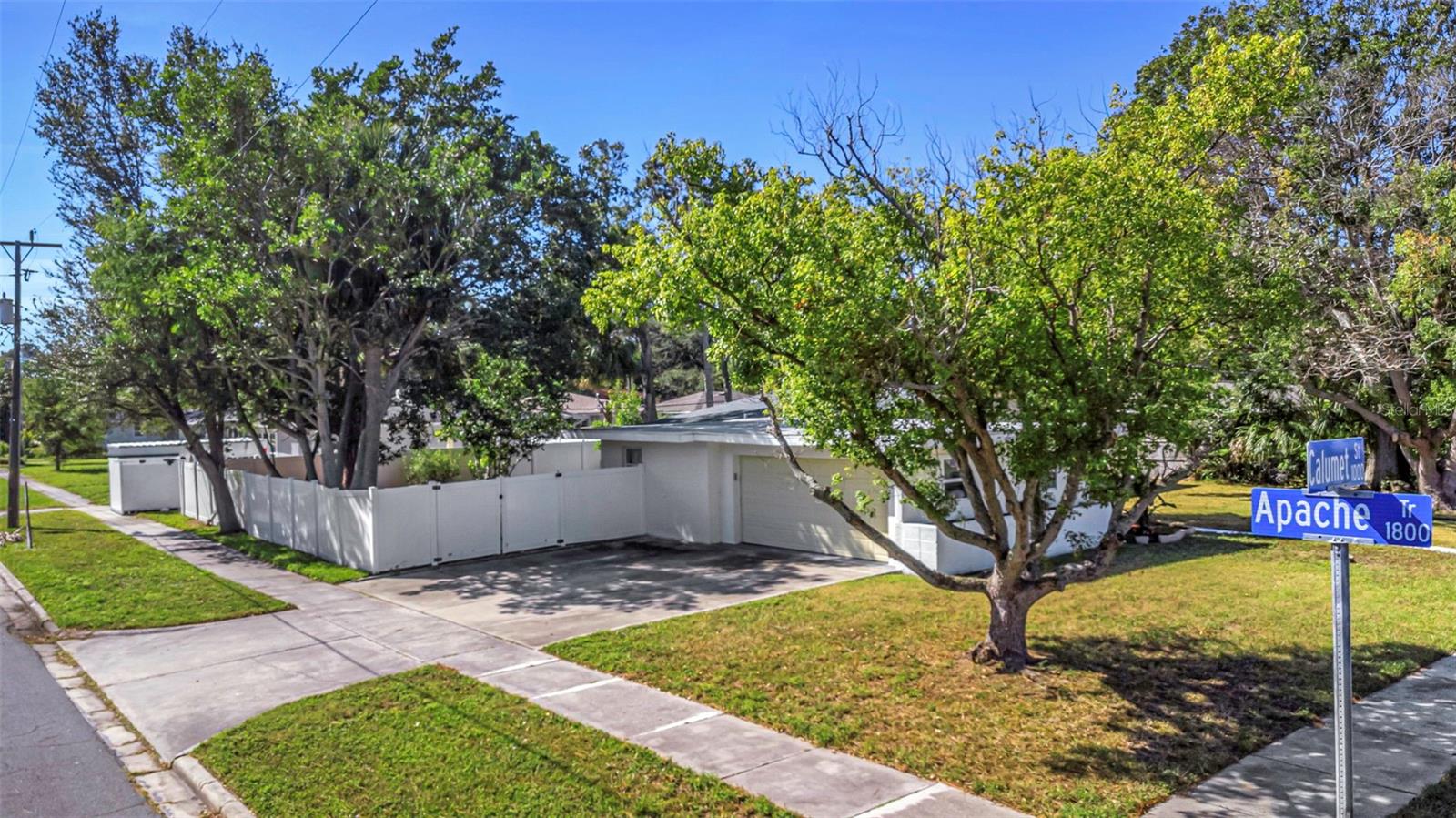 Image 6 of 57 For 1057 Calumet Street