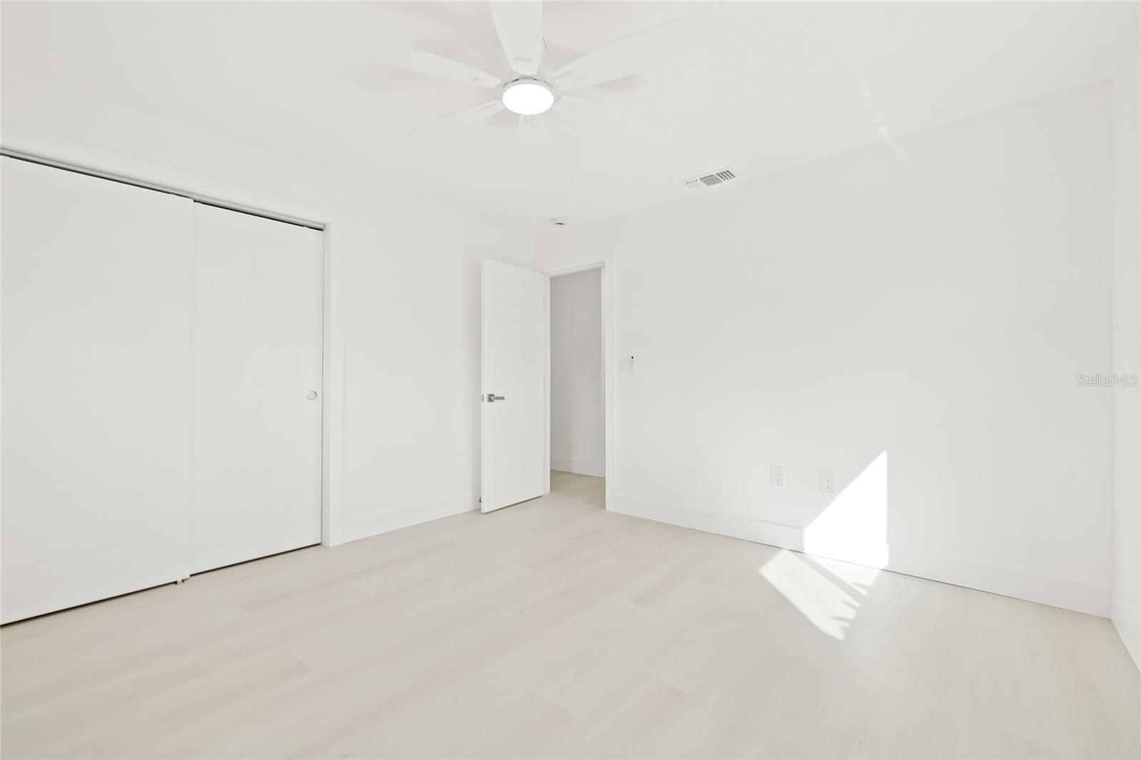 Image 23 of 41 For 10129 4th Street E