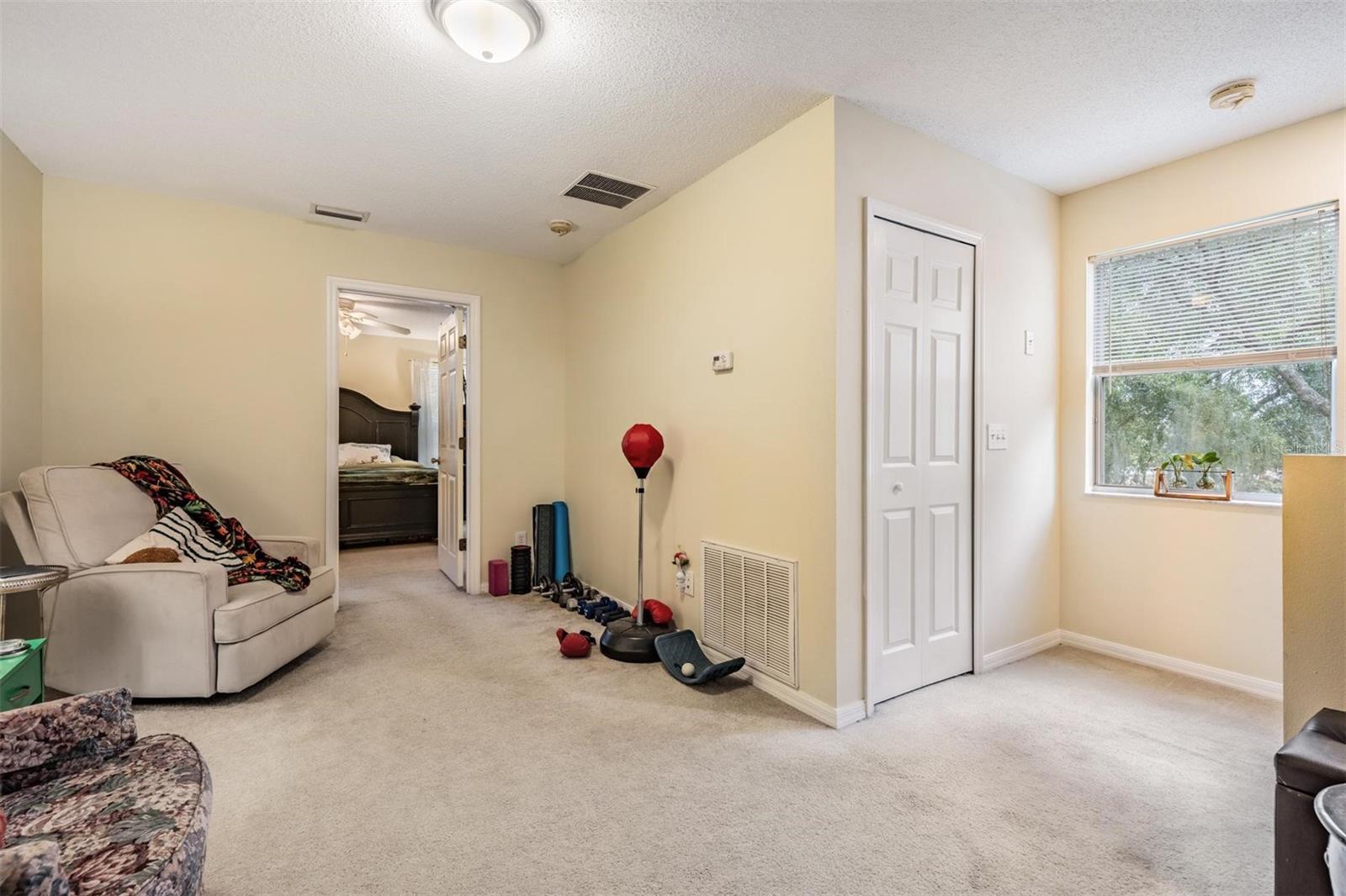 Image 19 of 31 For 4522 Winding River Way