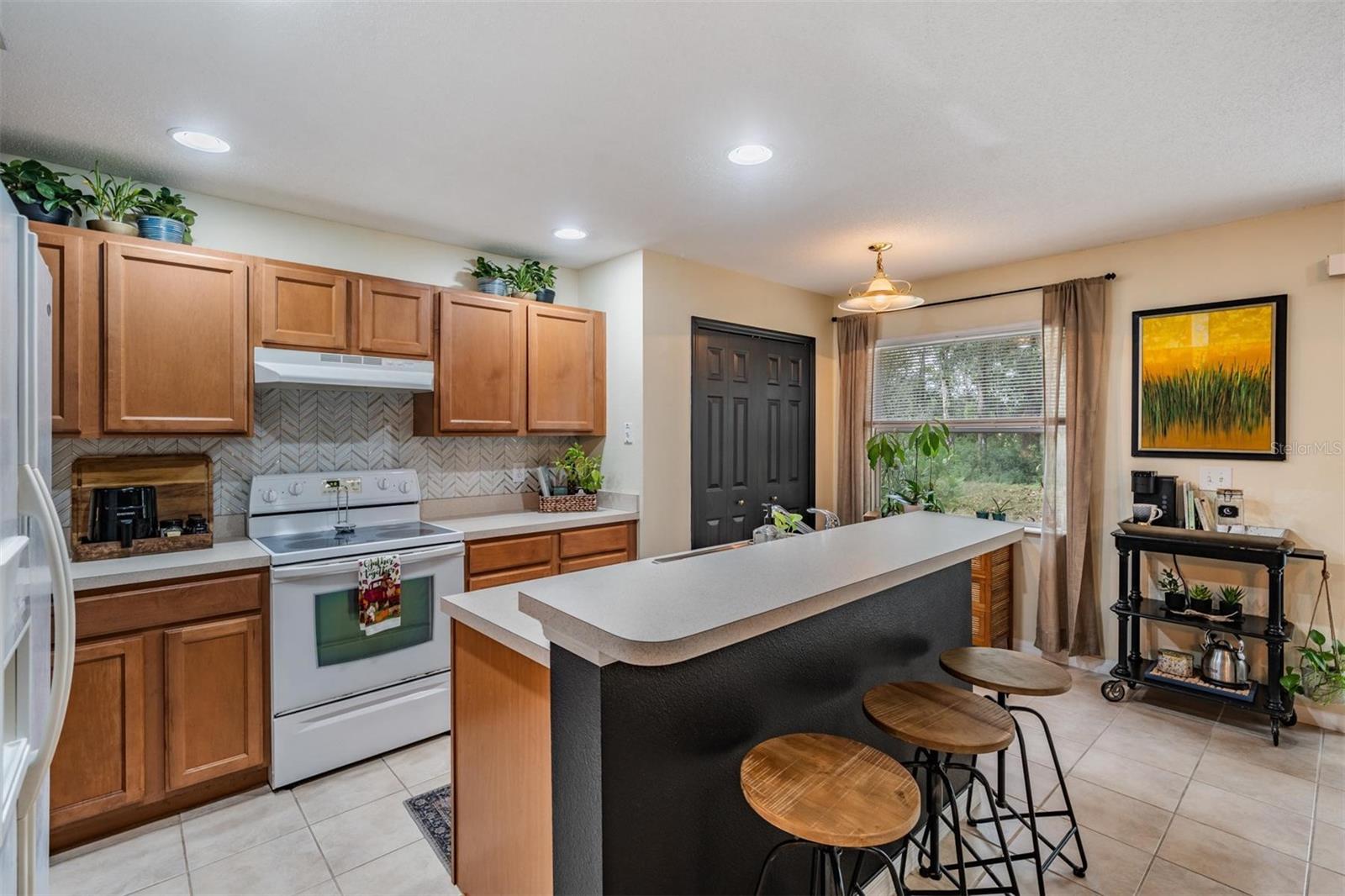 Image 4 of 31 For 4522 Winding River Way