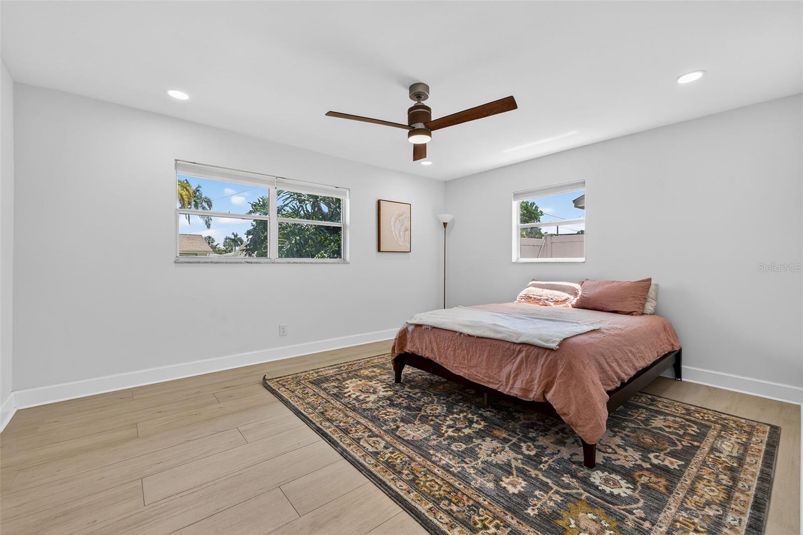 Image 25 of 48 For 4100 13th Lane Ne