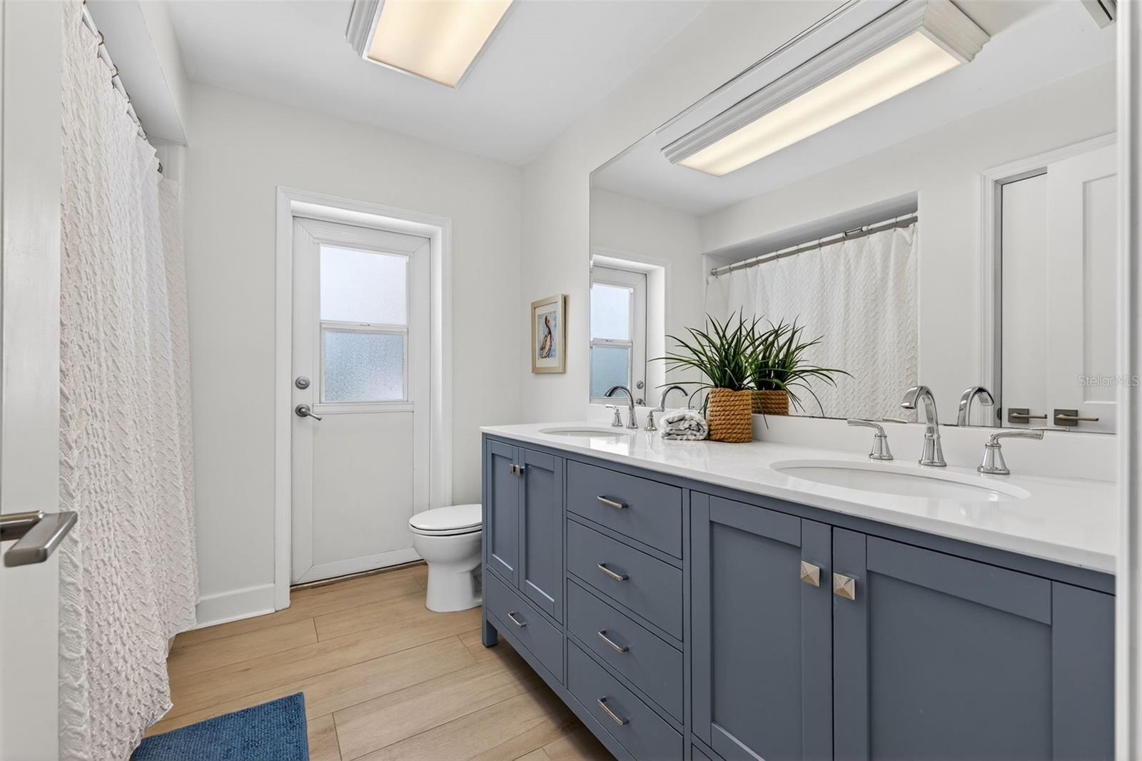 Image 26 of 48 For 4100 13th Lane Ne