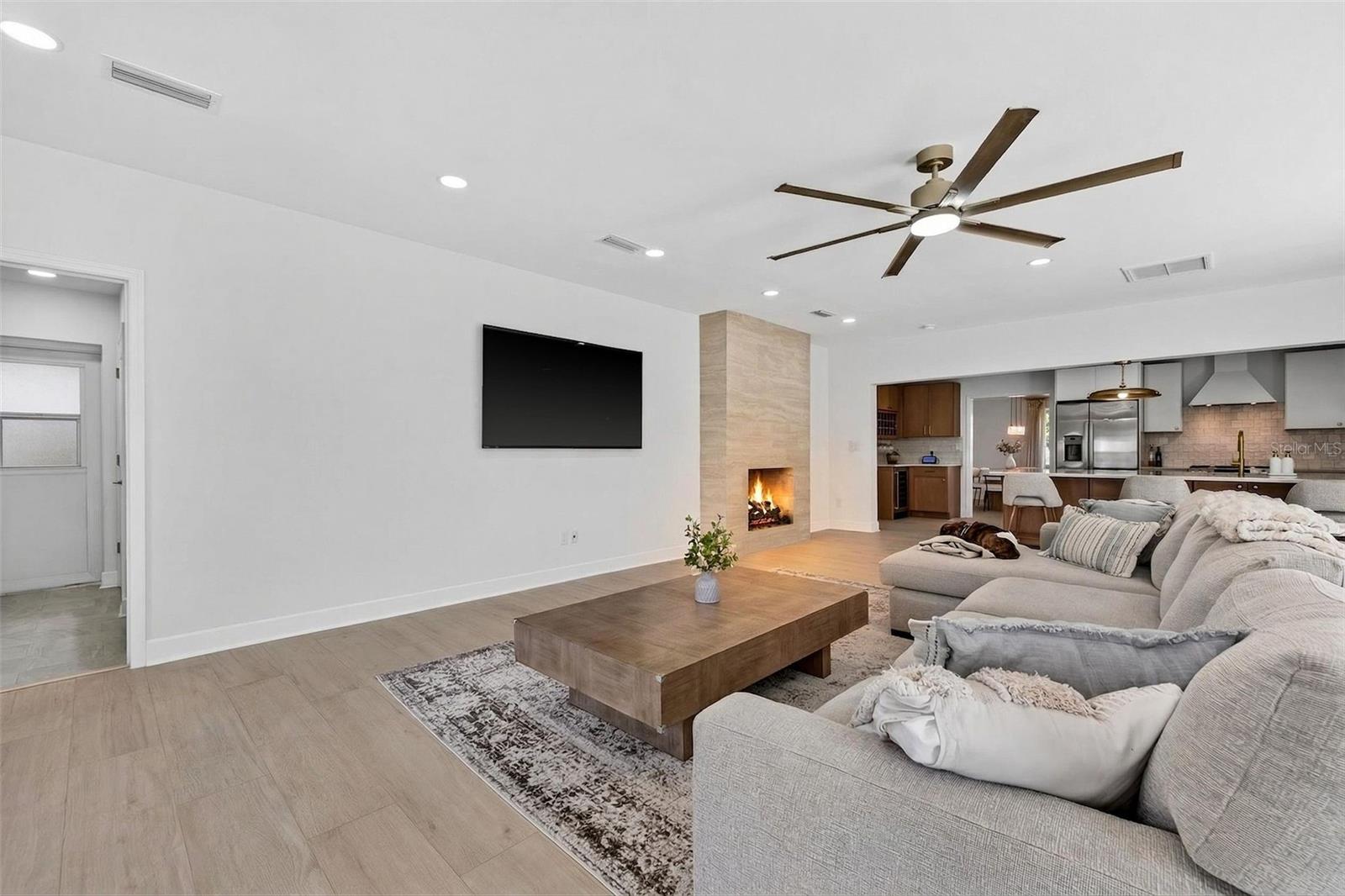 Image 4 of 48 For 4100 13th Lane Ne