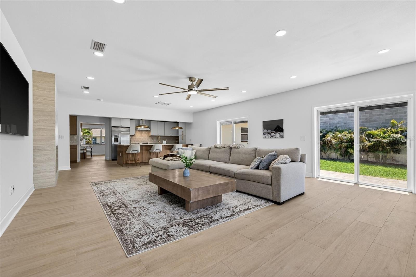 Image 9 of 48 For 4100 13th Lane Ne