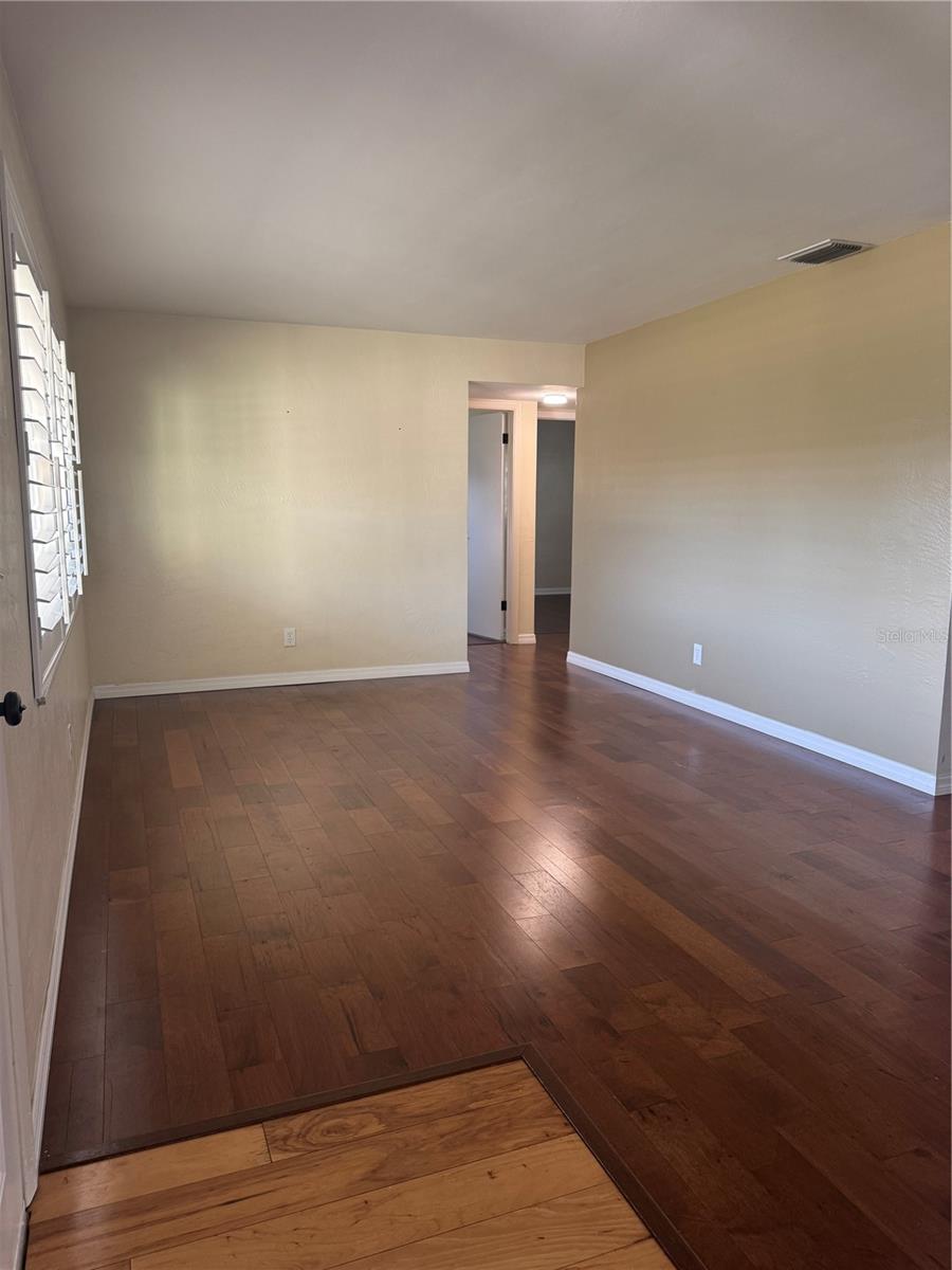 Image 14 of 51 For 1500 39th Street N