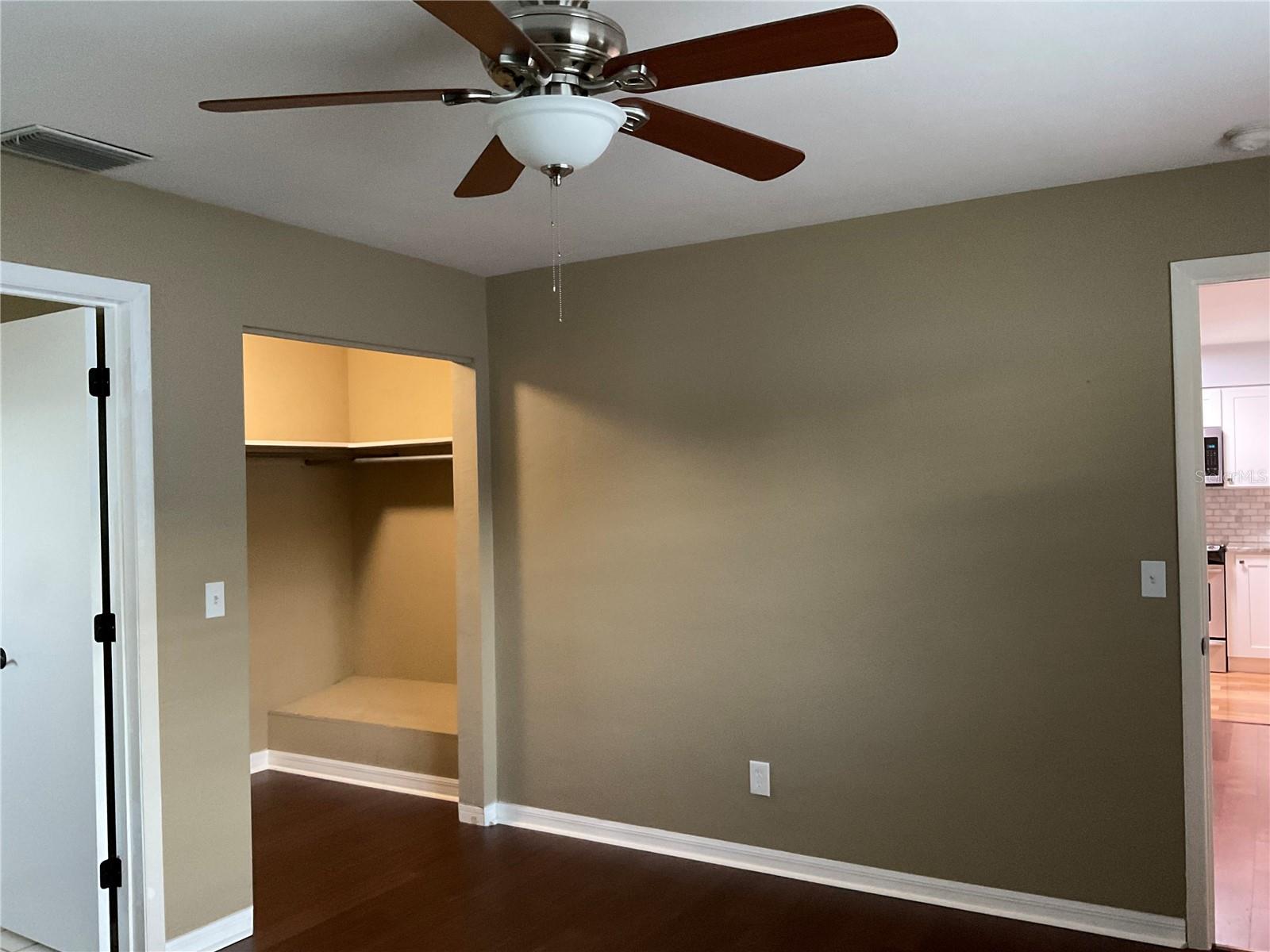 Image 21 of 51 For 1500 39th Street N