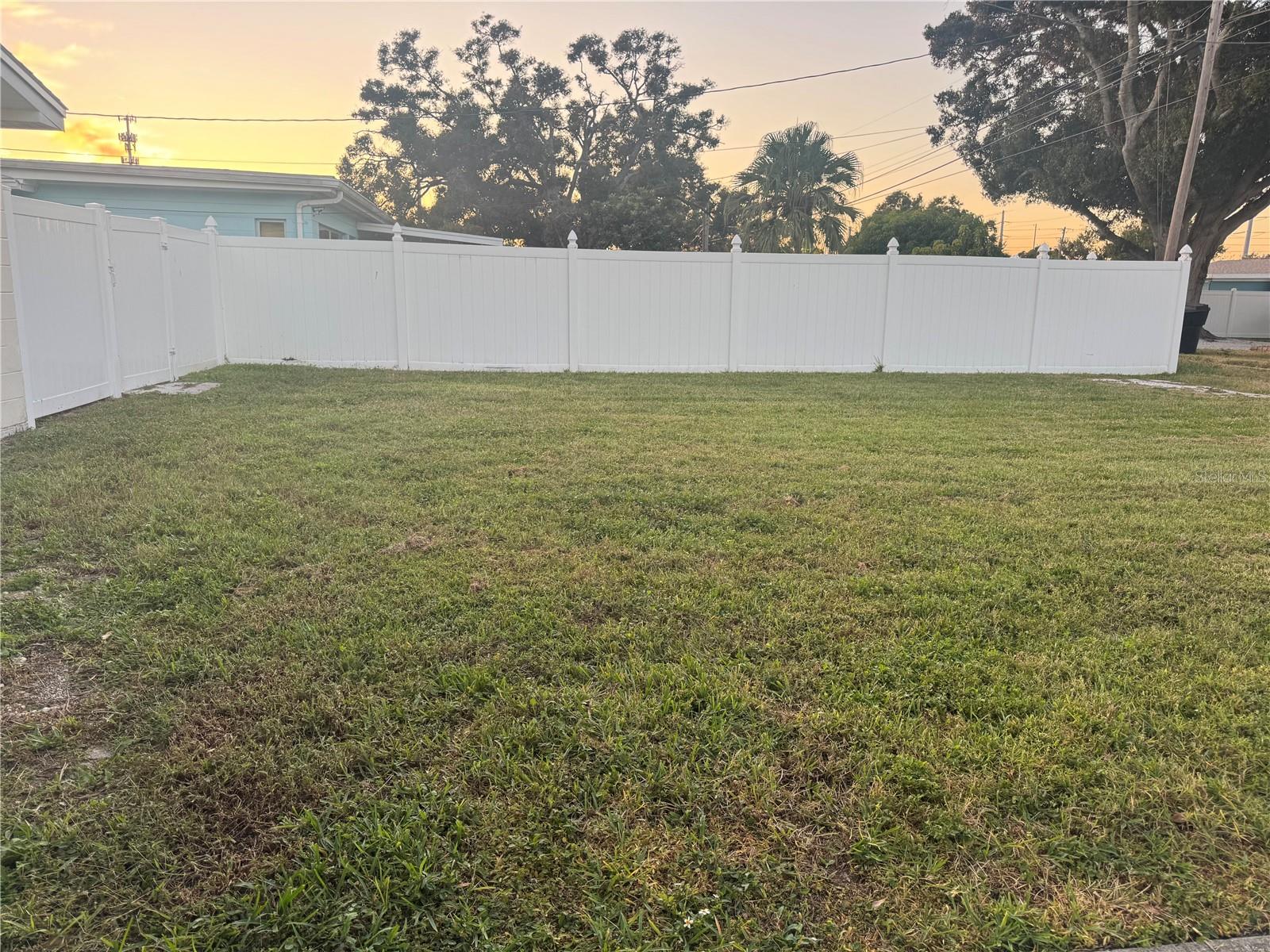 Image 26 of 51 For 1500 39th Street N