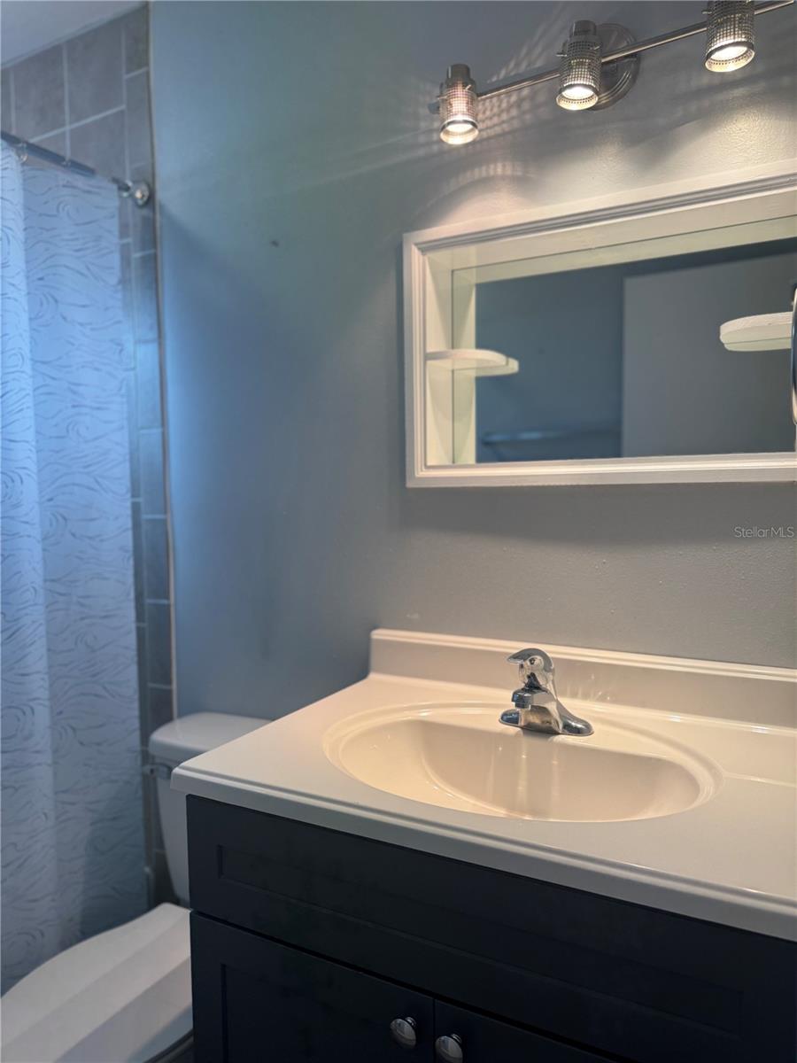 Image 33 of 51 For 1500 39th Street N