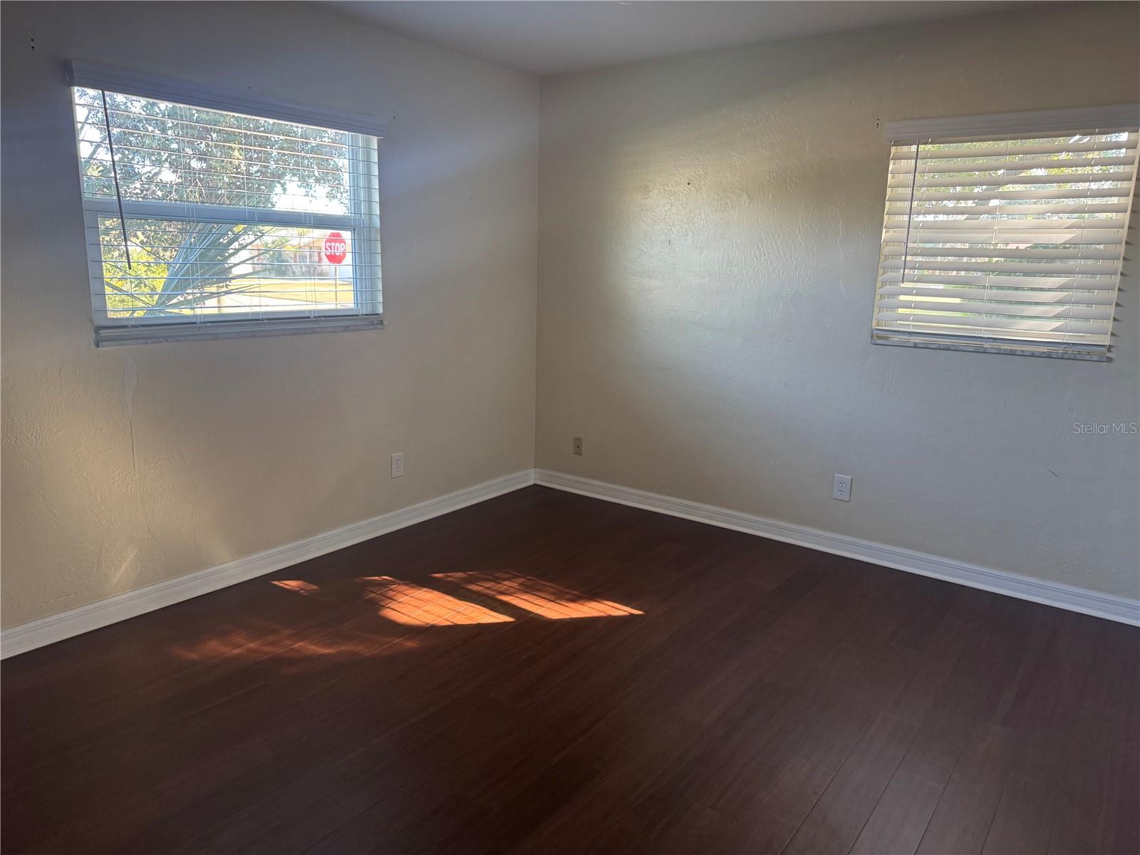 Image 35 of 51 For 1500 39th Street N