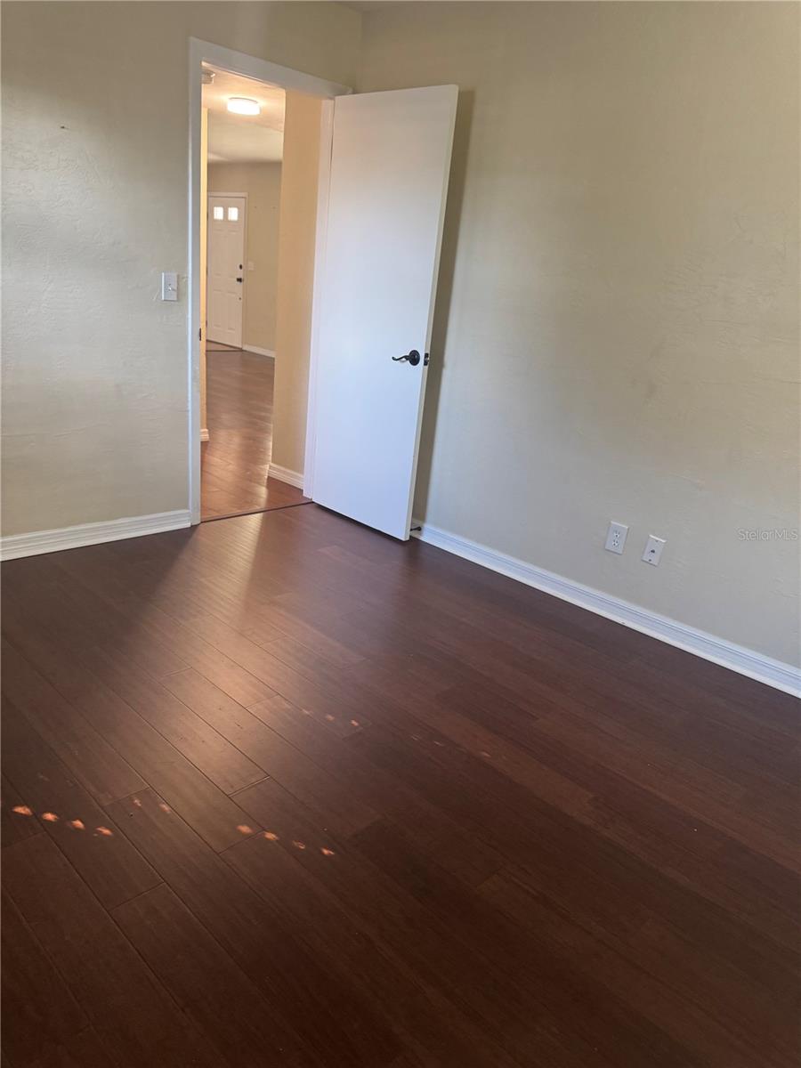 Image 36 of 51 For 1500 39th Street N