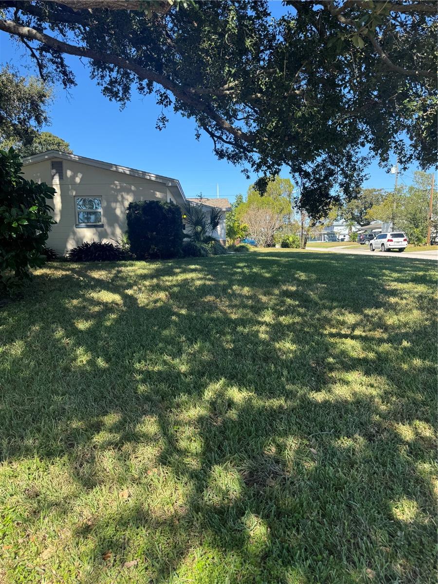 Image 39 of 51 For 1500 39th Street N