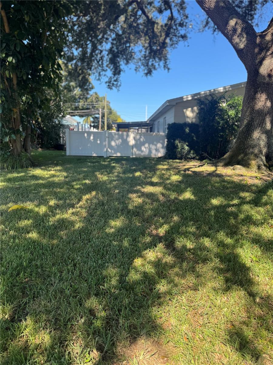 Image 40 of 51 For 1500 39th Street N