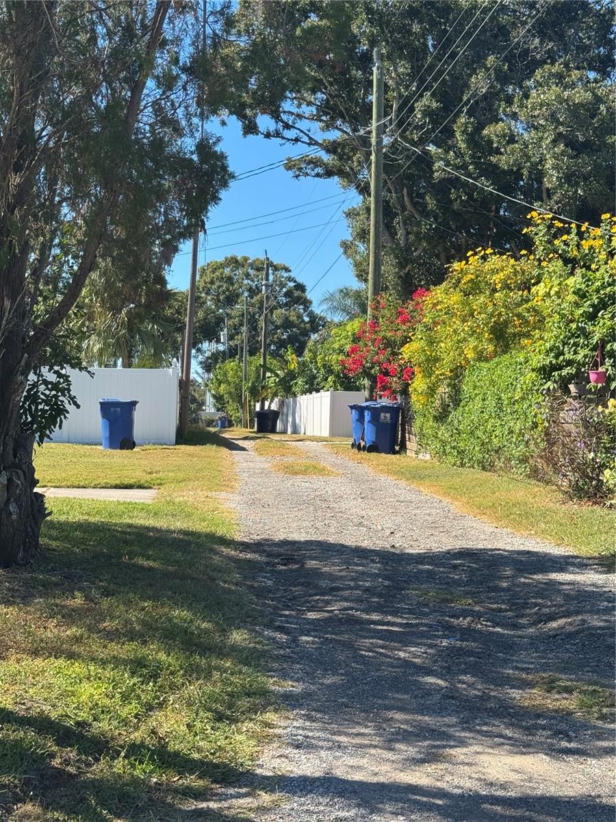 Image 45 of 51 For 1500 39th Street N