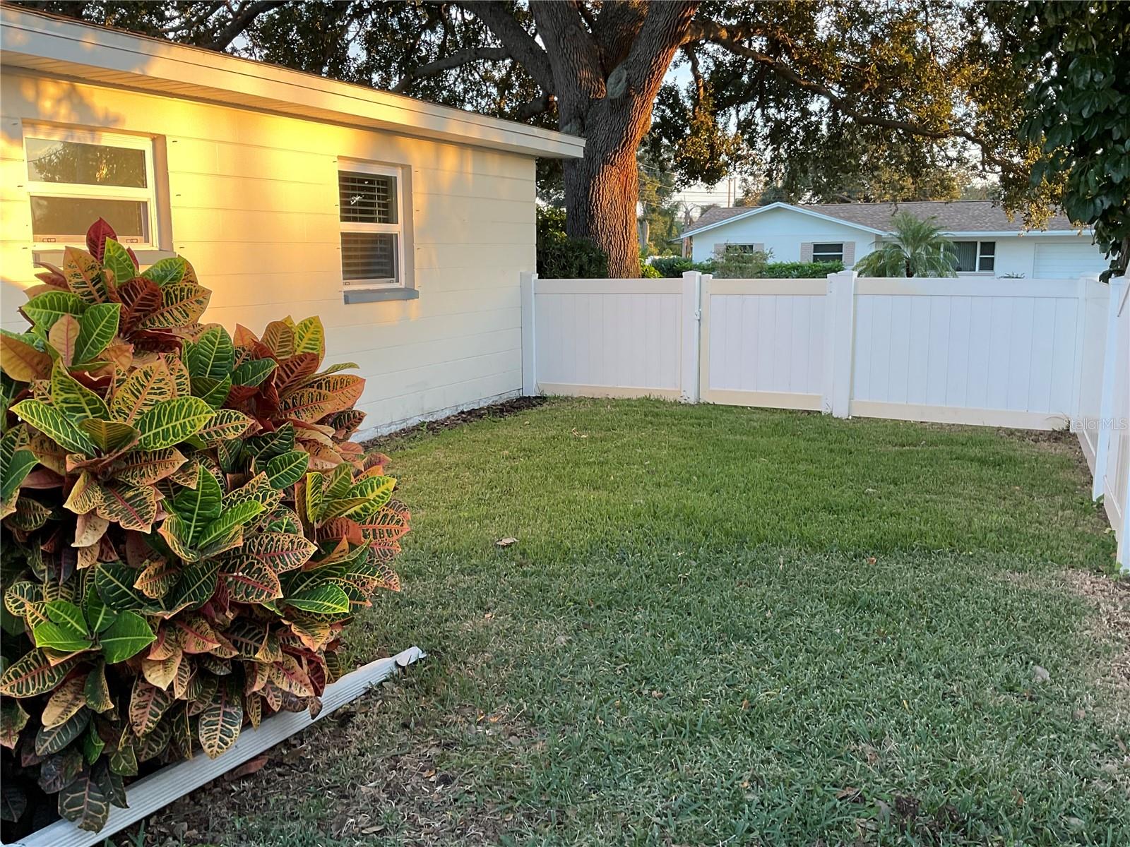 Image 46 of 51 For 1500 39th Street N