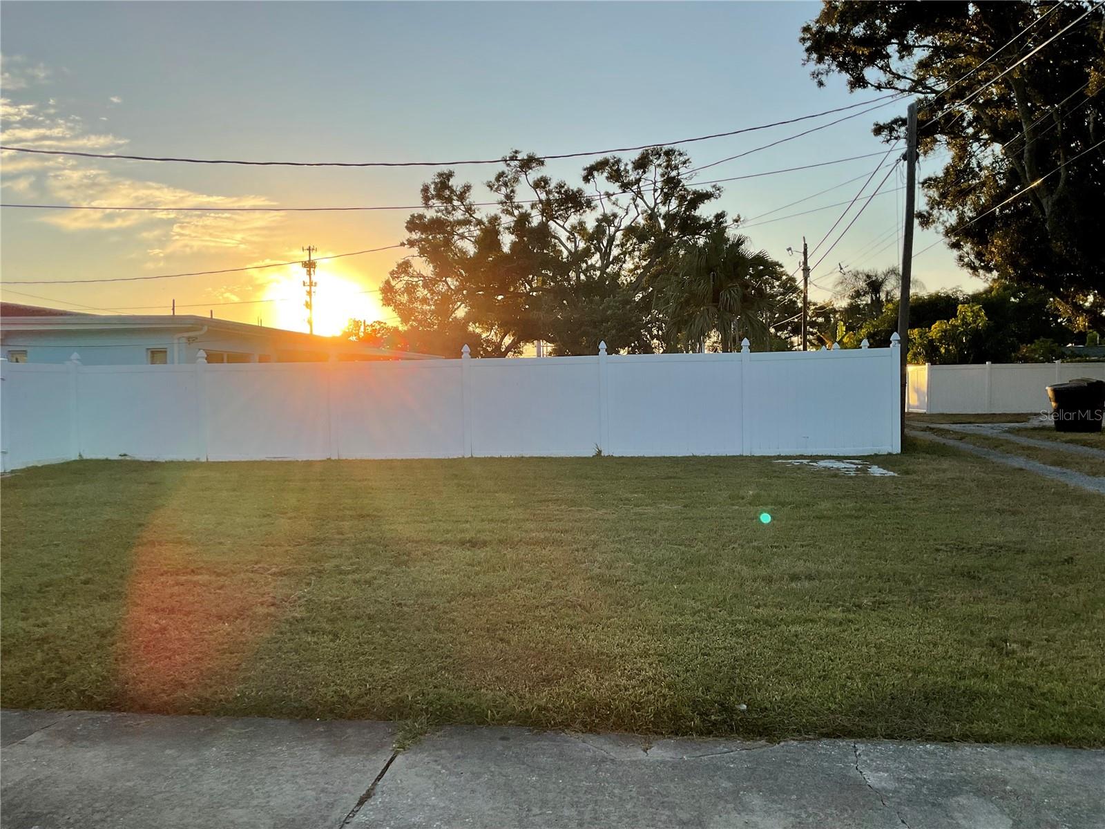 Image 47 of 51 For 1500 39th Street N