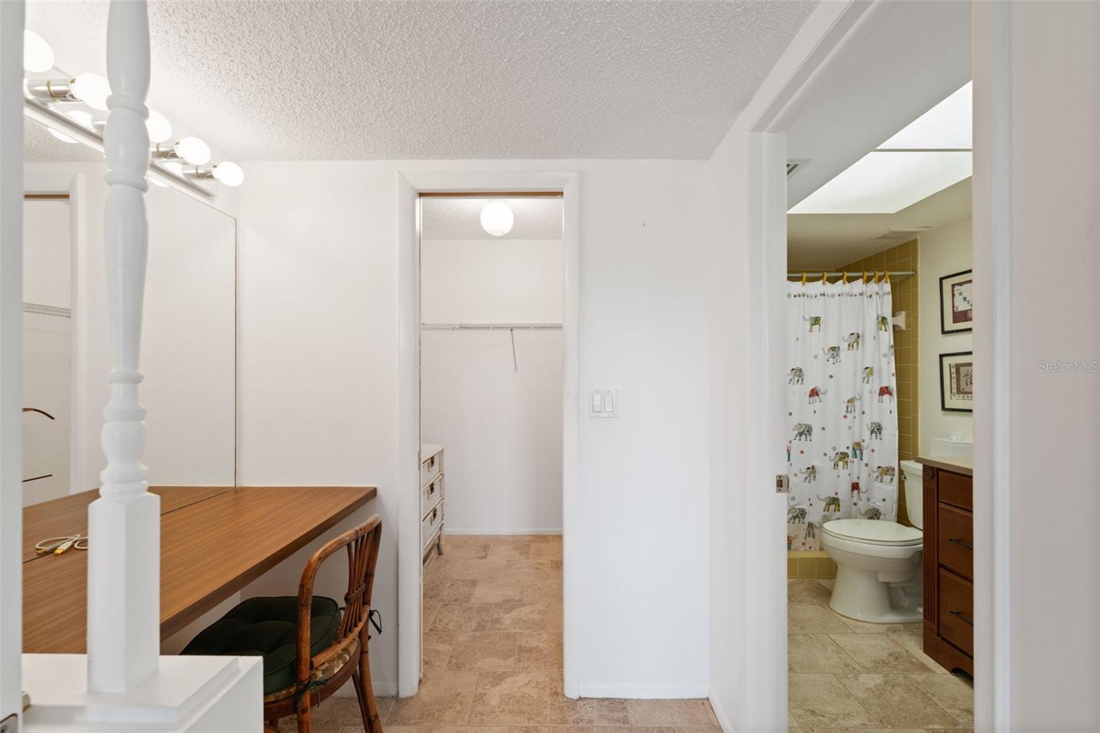 Image 23 of 47 For 3833 Teeside Drive