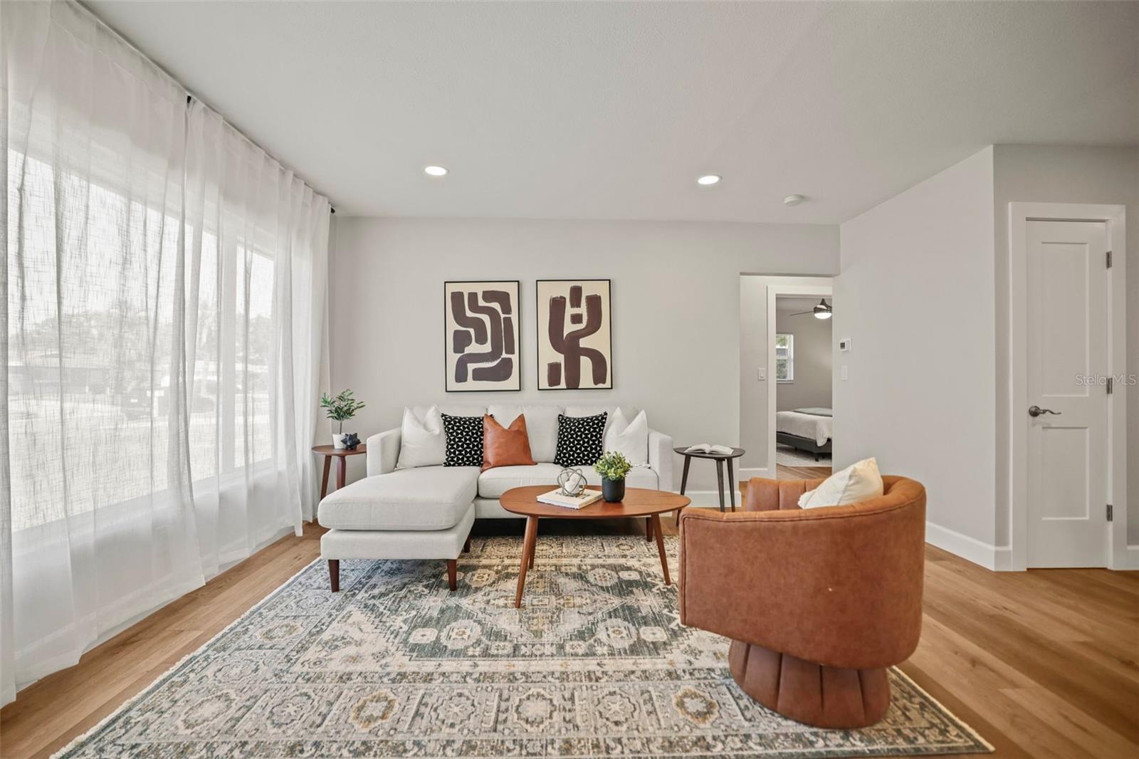 Image 10 of 39 For 1471 Gladys Circle