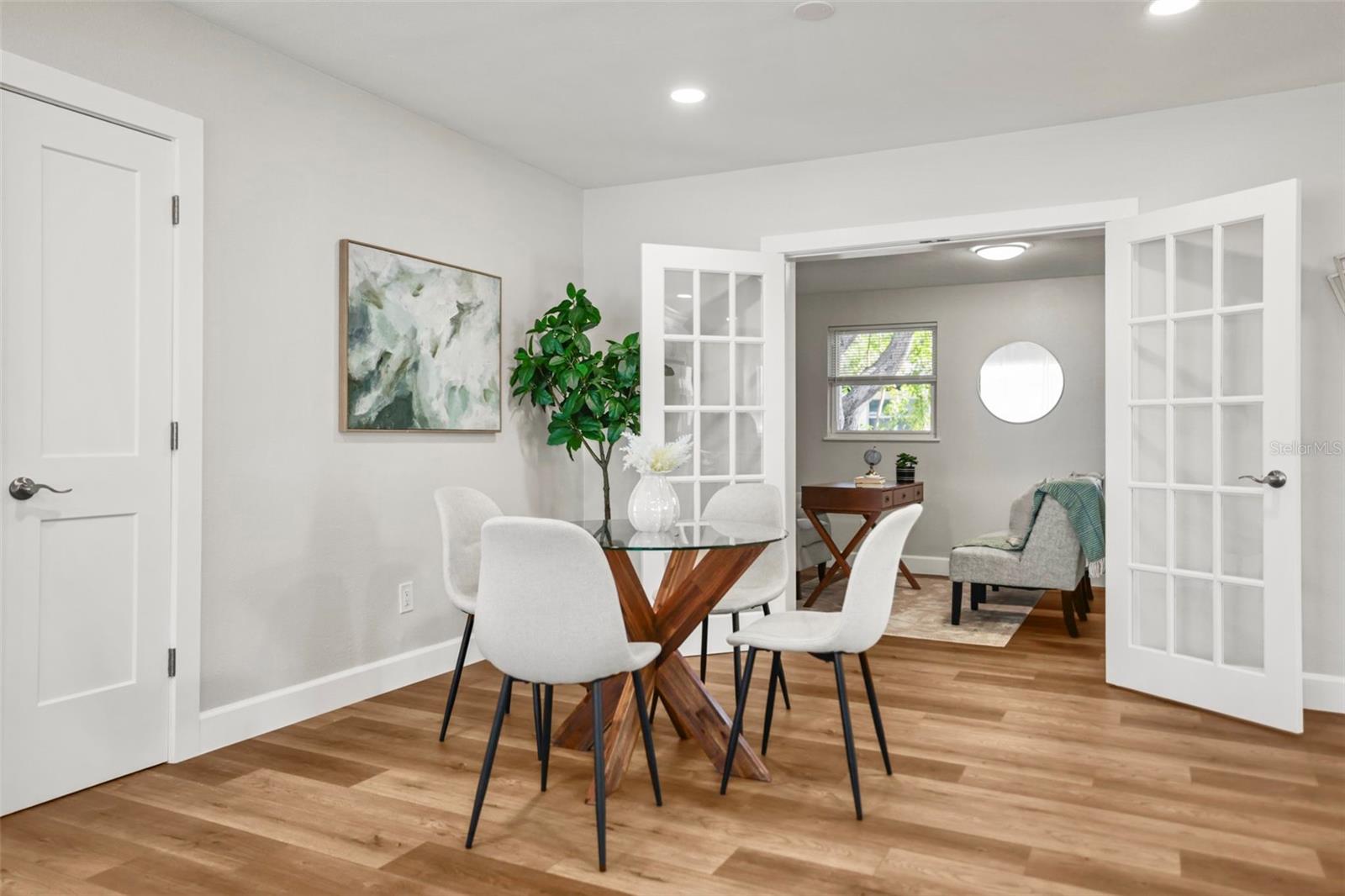 Image 11 of 39 For 1471 Gladys Circle