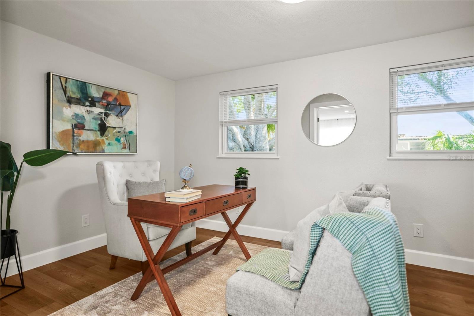 Image 16 of 39 For 1471 Gladys Circle