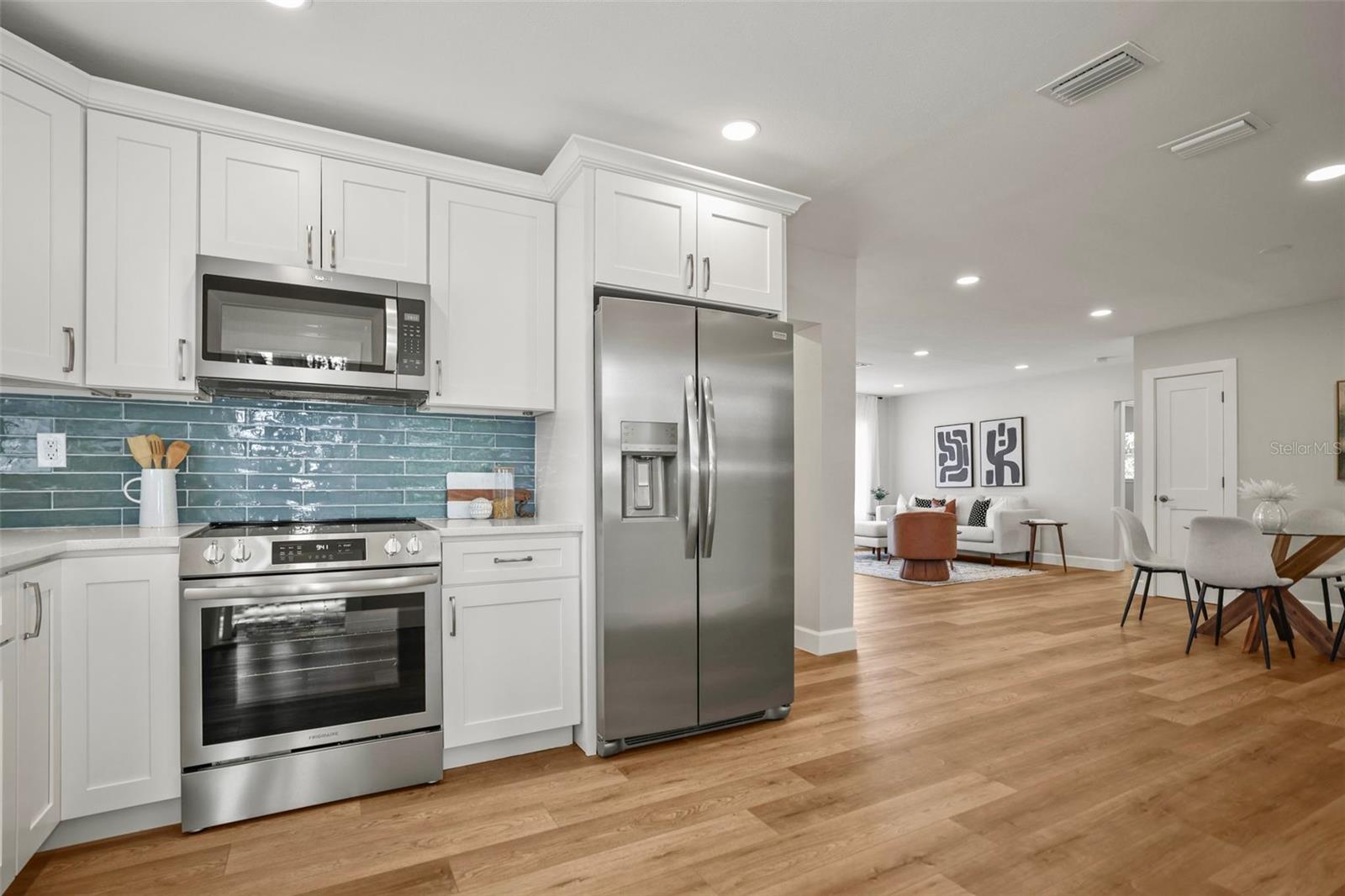 Image 2 of 39 For 1471 Gladys Circle