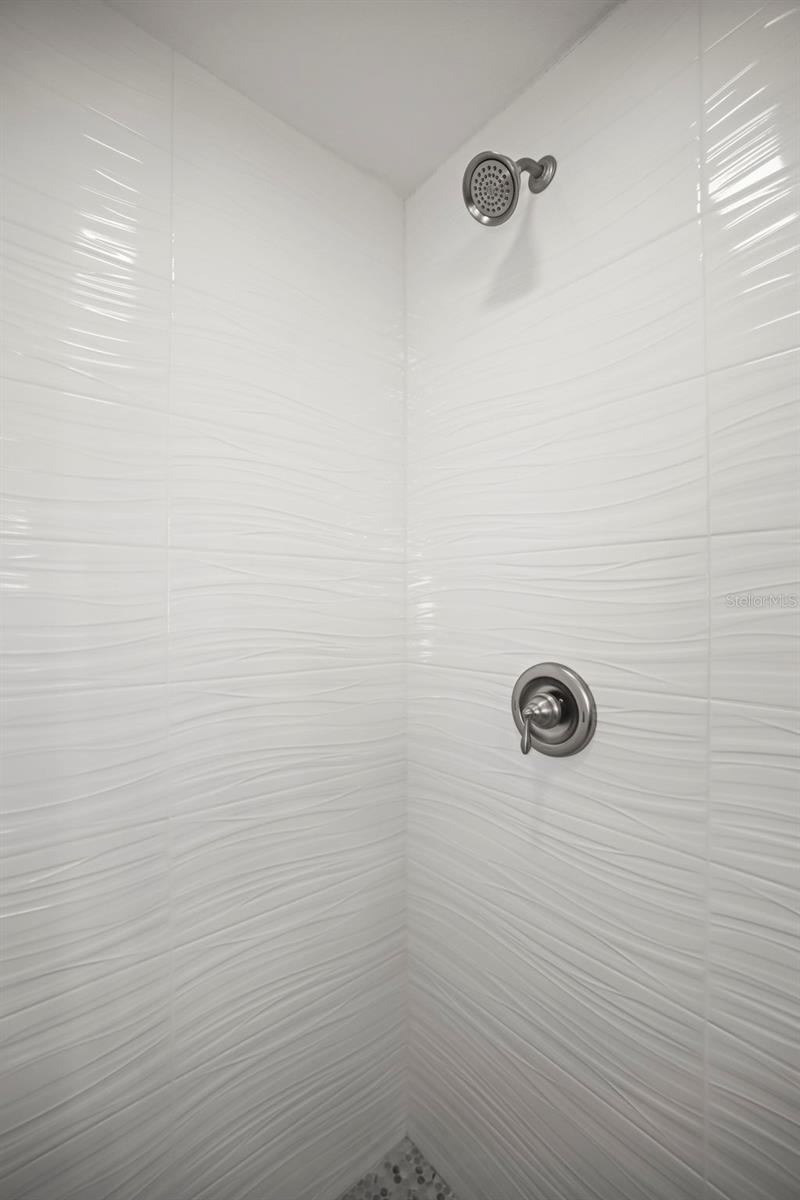 Image 22 of 39 For 1471 Gladys Circle