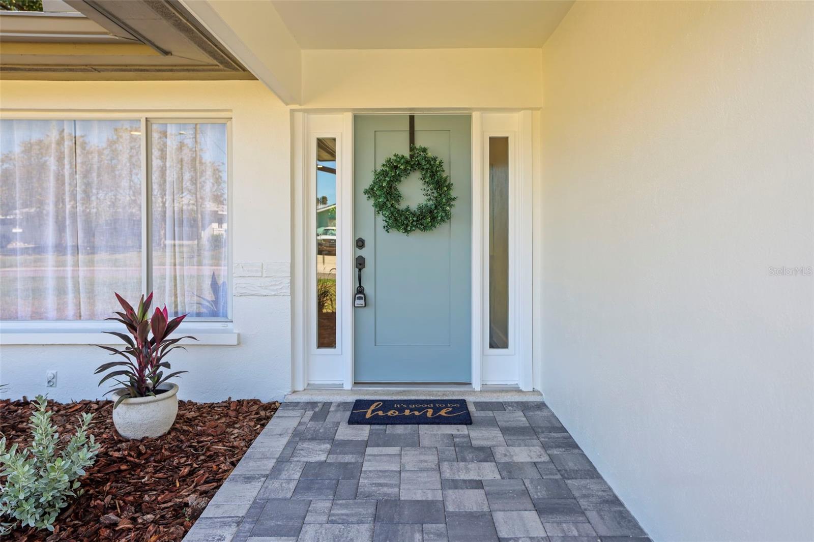 Image 32 of 39 For 1471 Gladys Circle