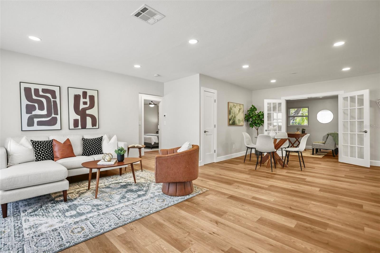 Image 5 of 39 For 1471 Gladys Circle