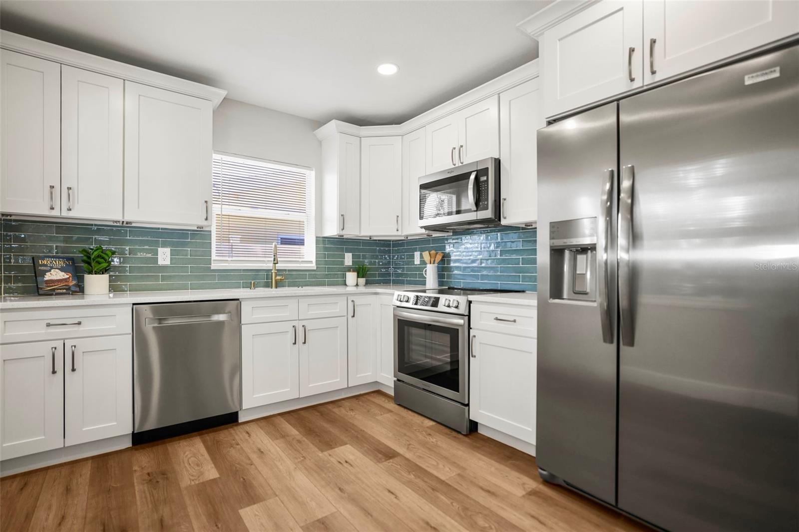 Image 6 of 39 For 1471 Gladys Circle