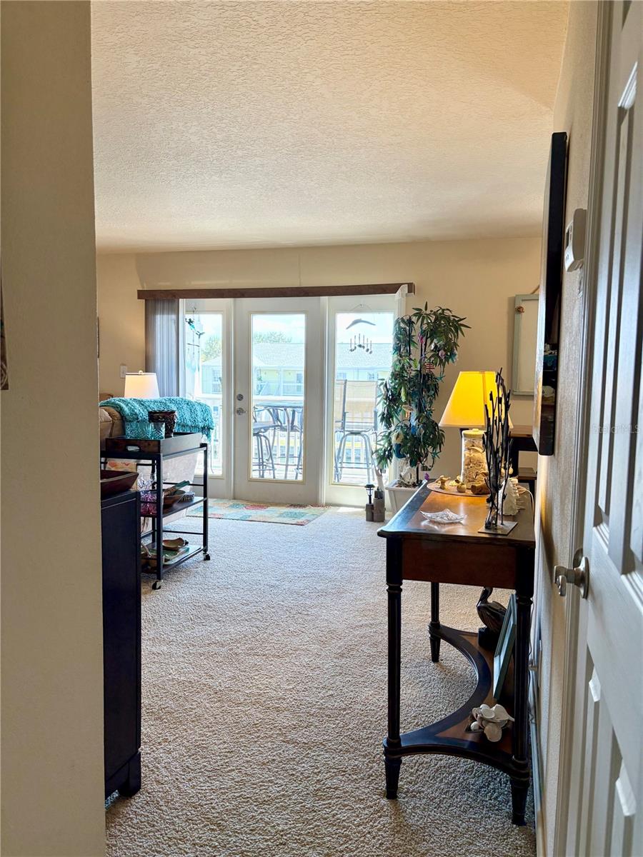 Image 19 of 42 For 5184 Beach Drive Se D