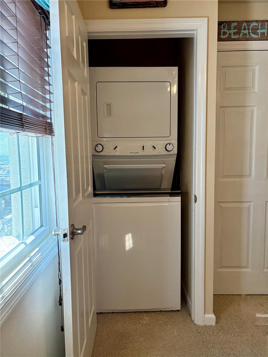 Image 8 of 42 For 5184 Beach Drive Se D