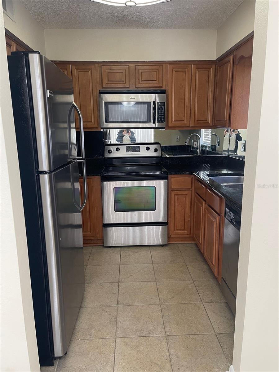 Image 5 of 27 For 2690 Coral Landings Boulevard 711