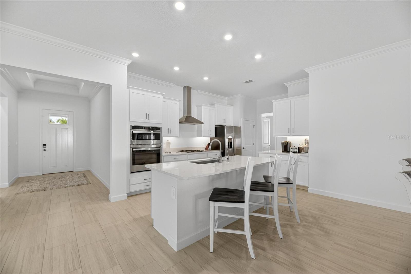 Image 18 of 72 For 17415 Holly Well Avenue