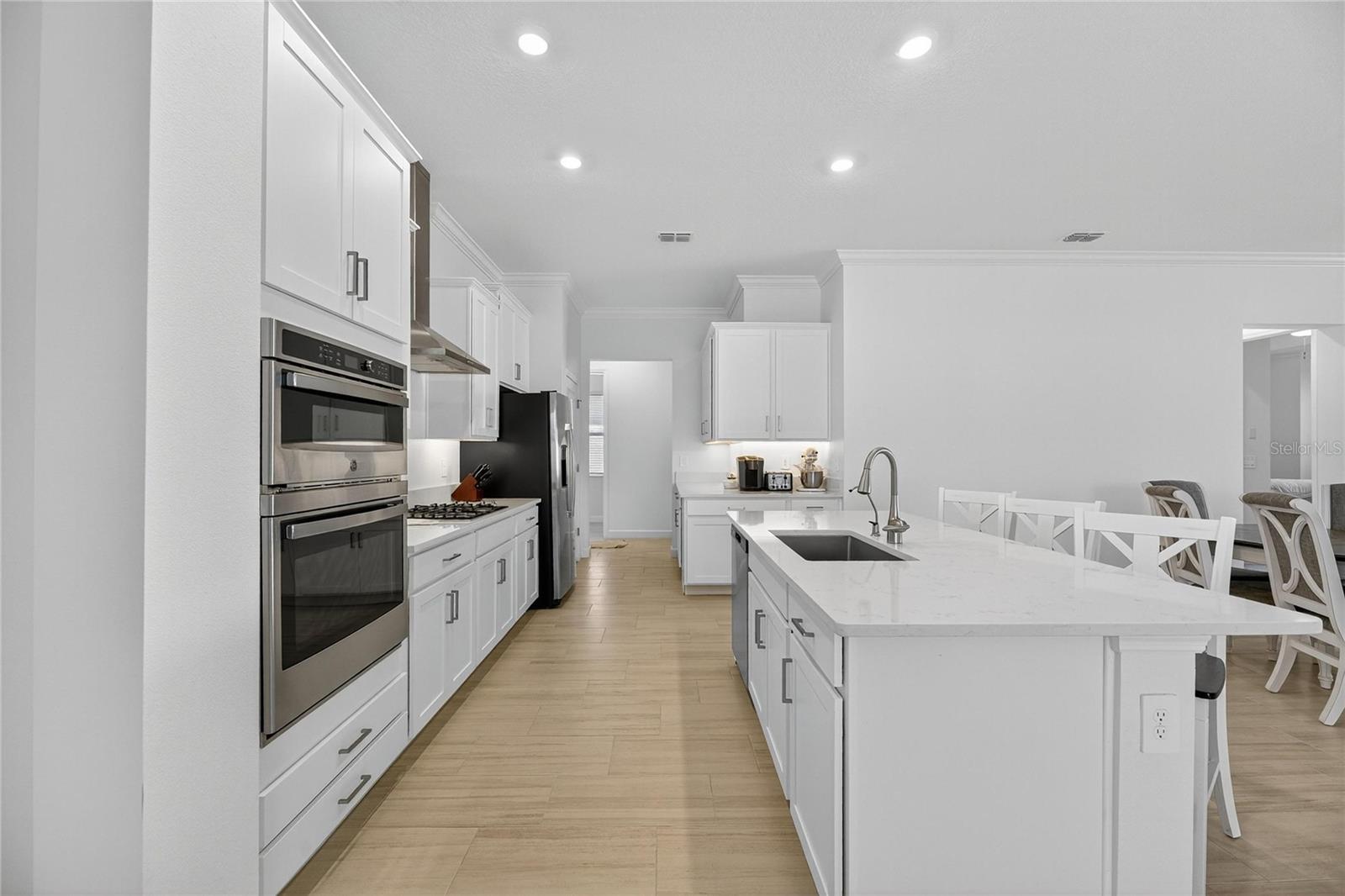 Image 24 of 72 For 17415 Holly Well Avenue